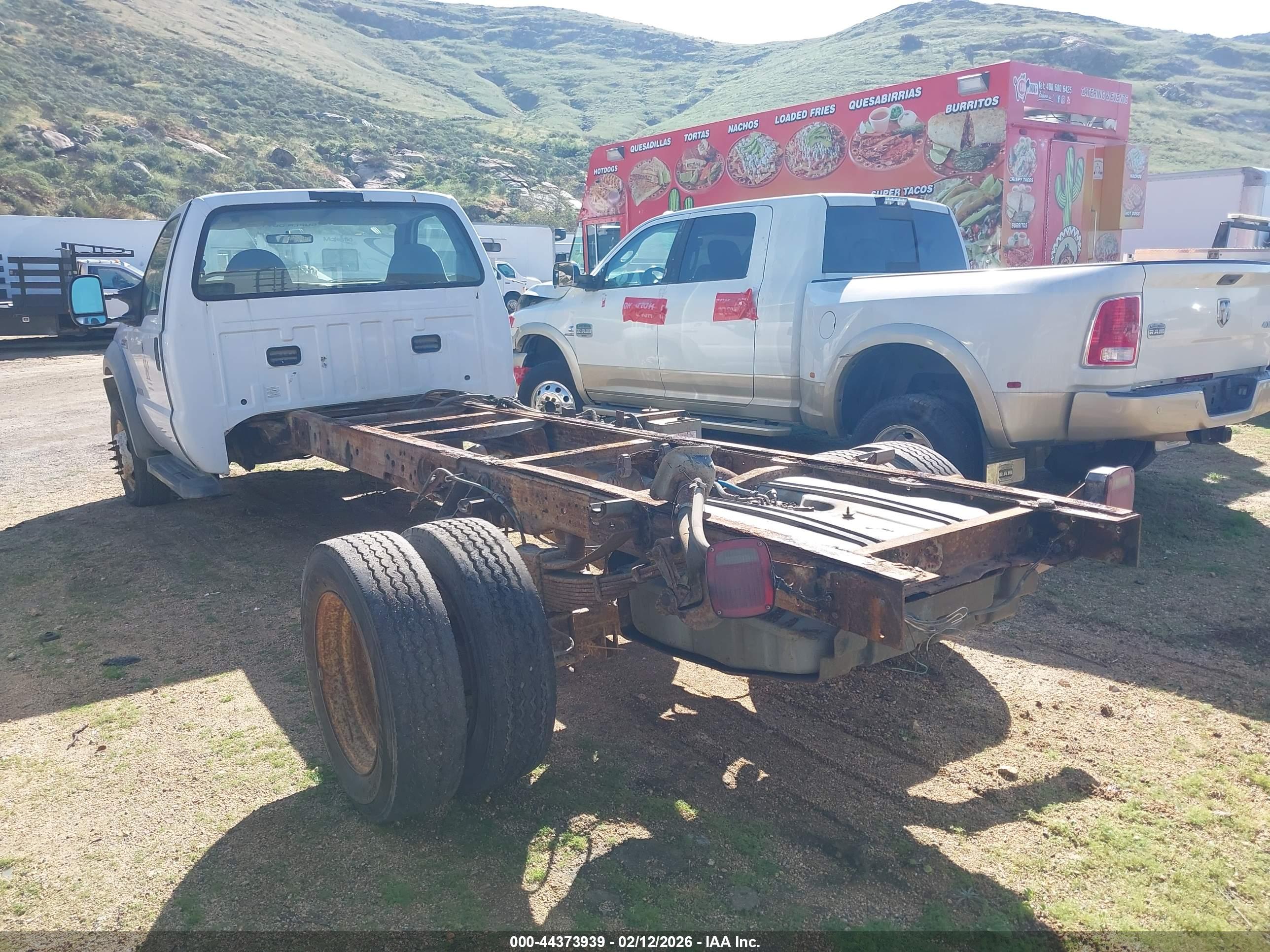 FORD F-550 image 3