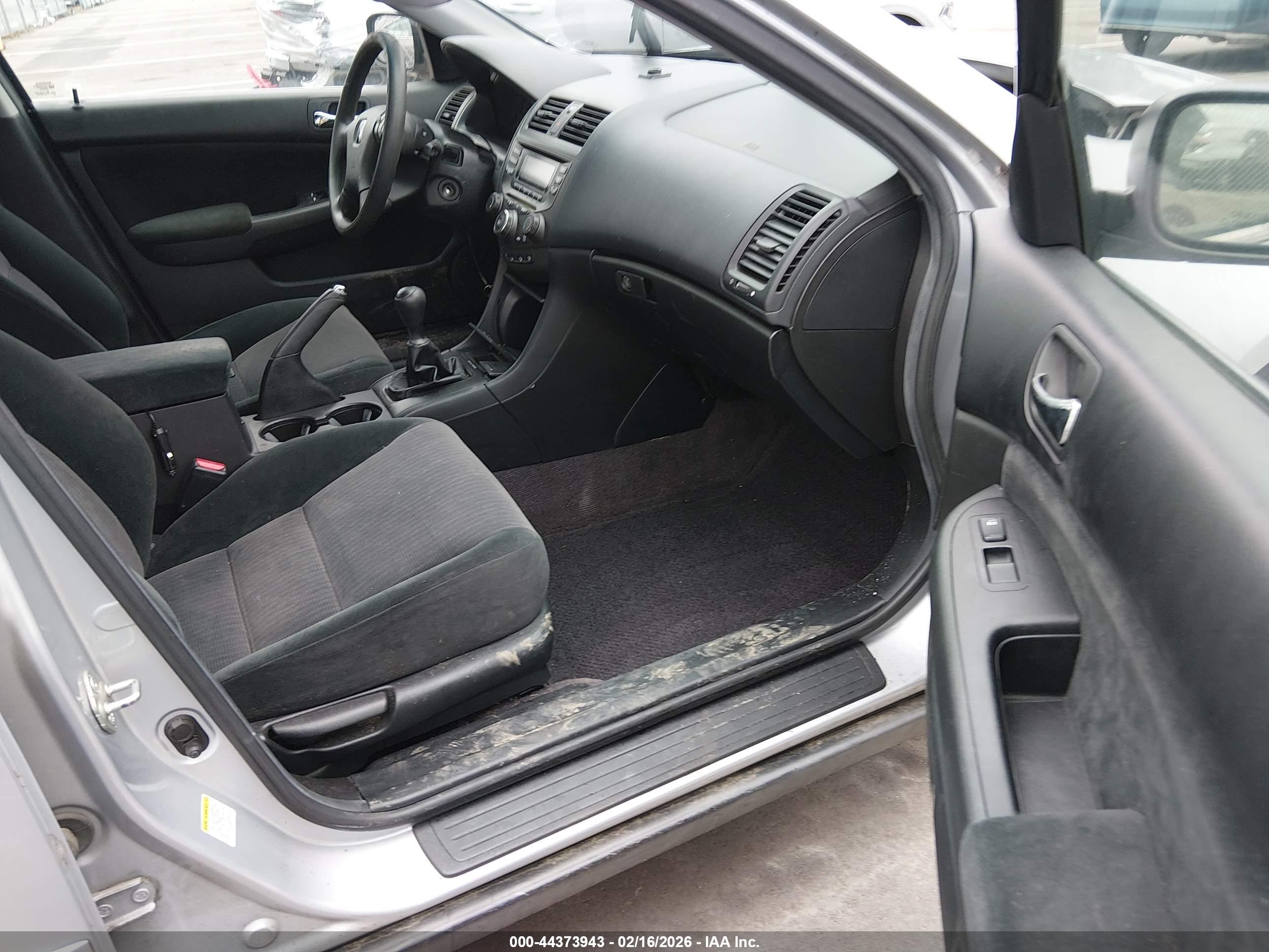 HONDA ACCORD image 5