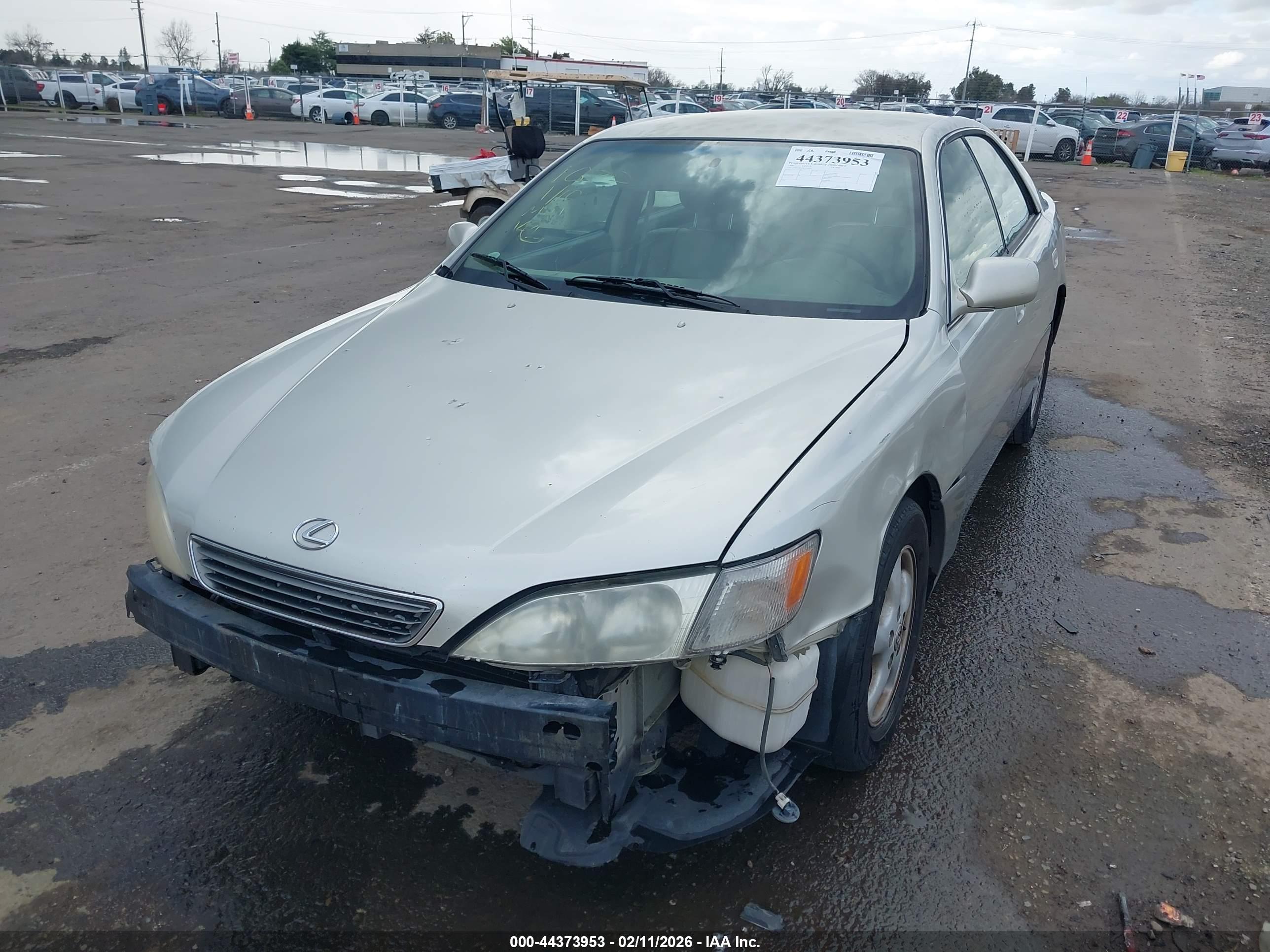 LEXUS ES image 2