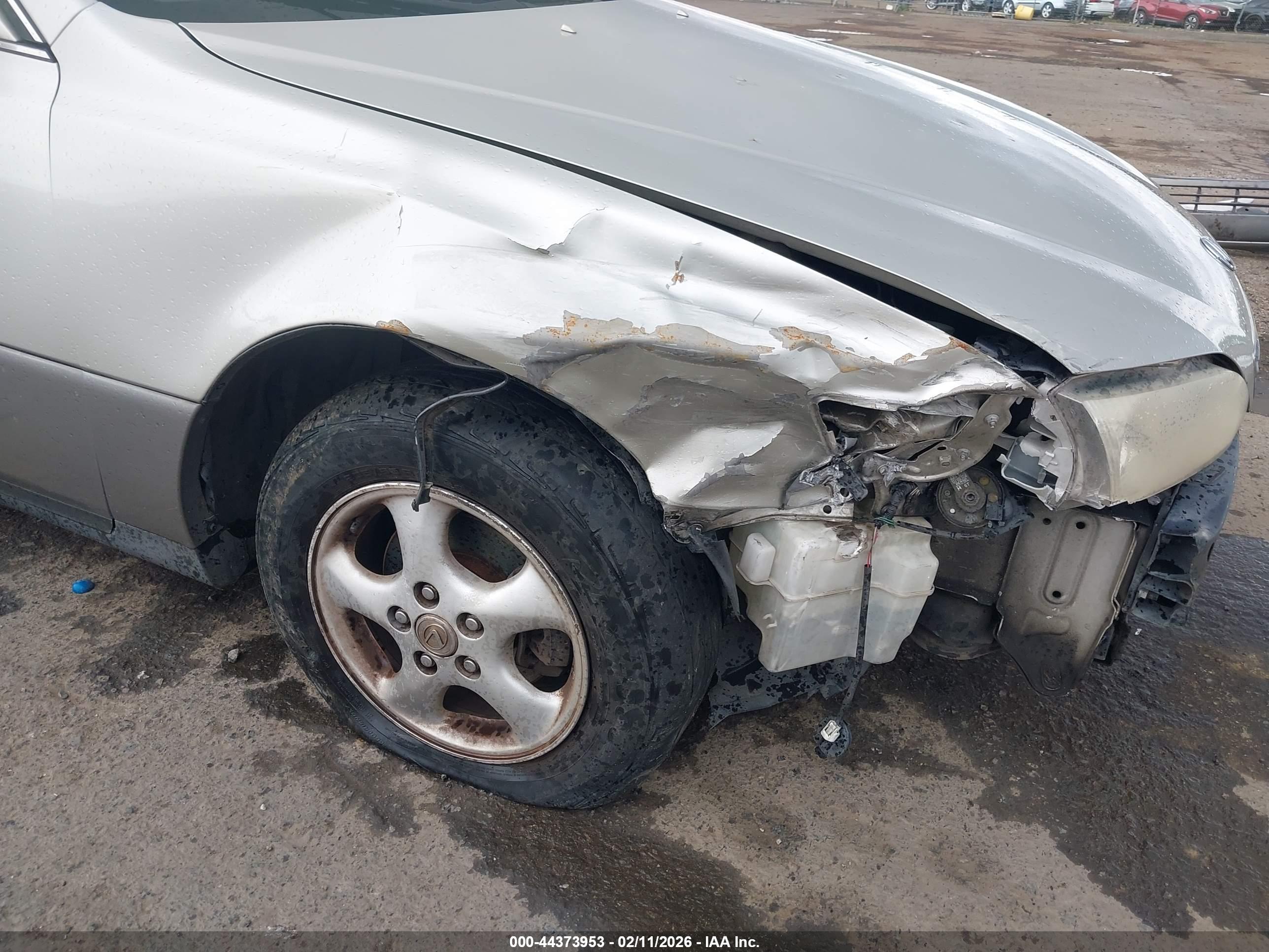LEXUS ES image 6
