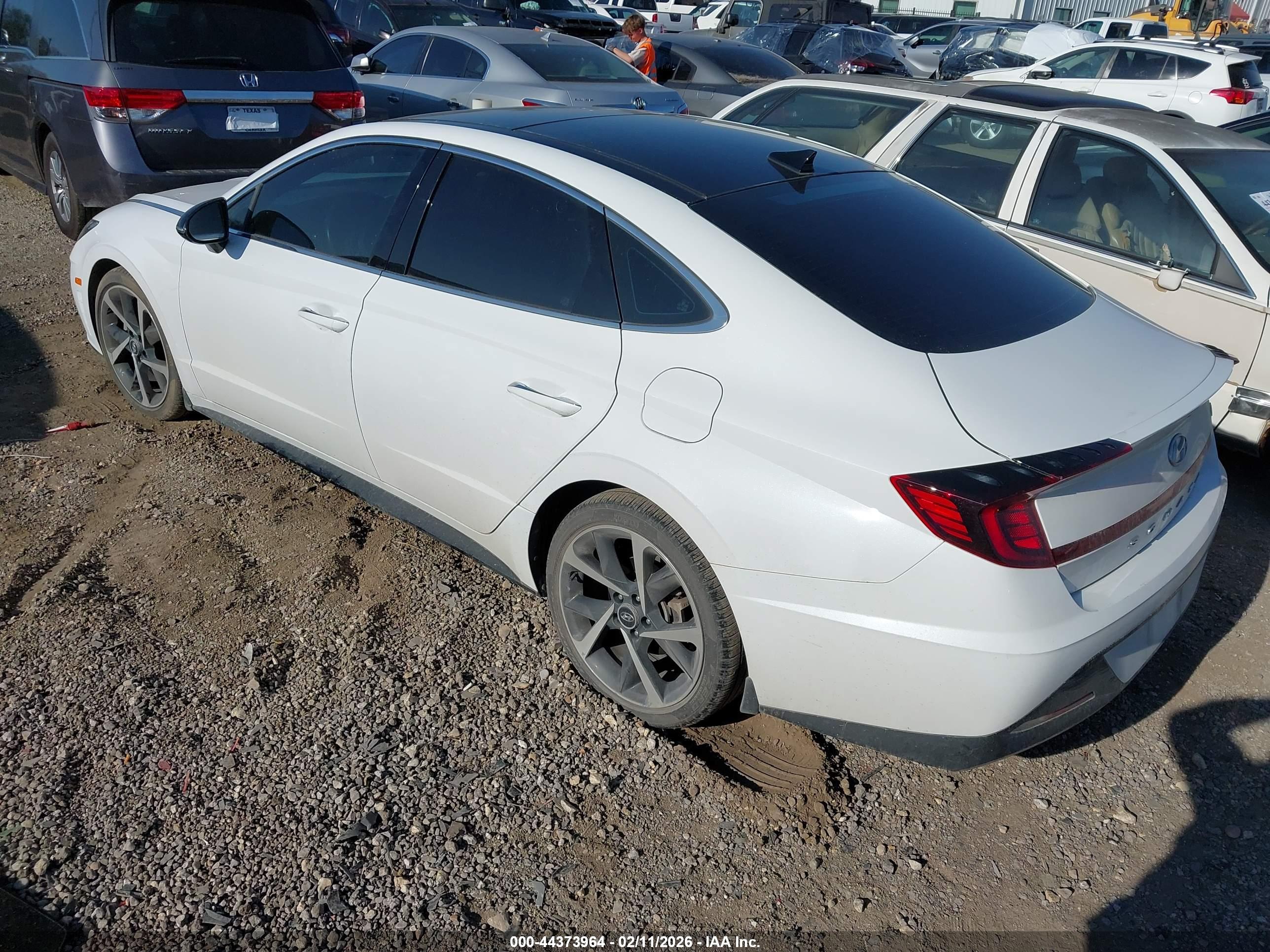 HYUNDAI SONATA image 3