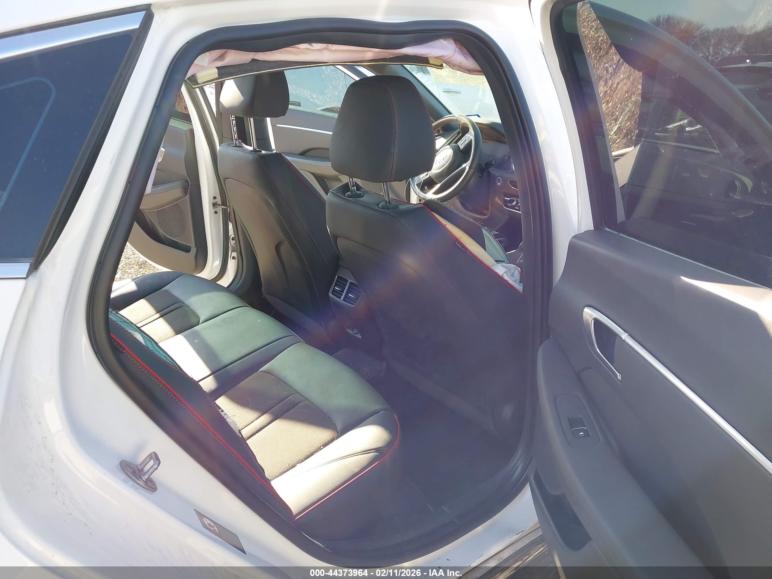 HYUNDAI SONATA image 8