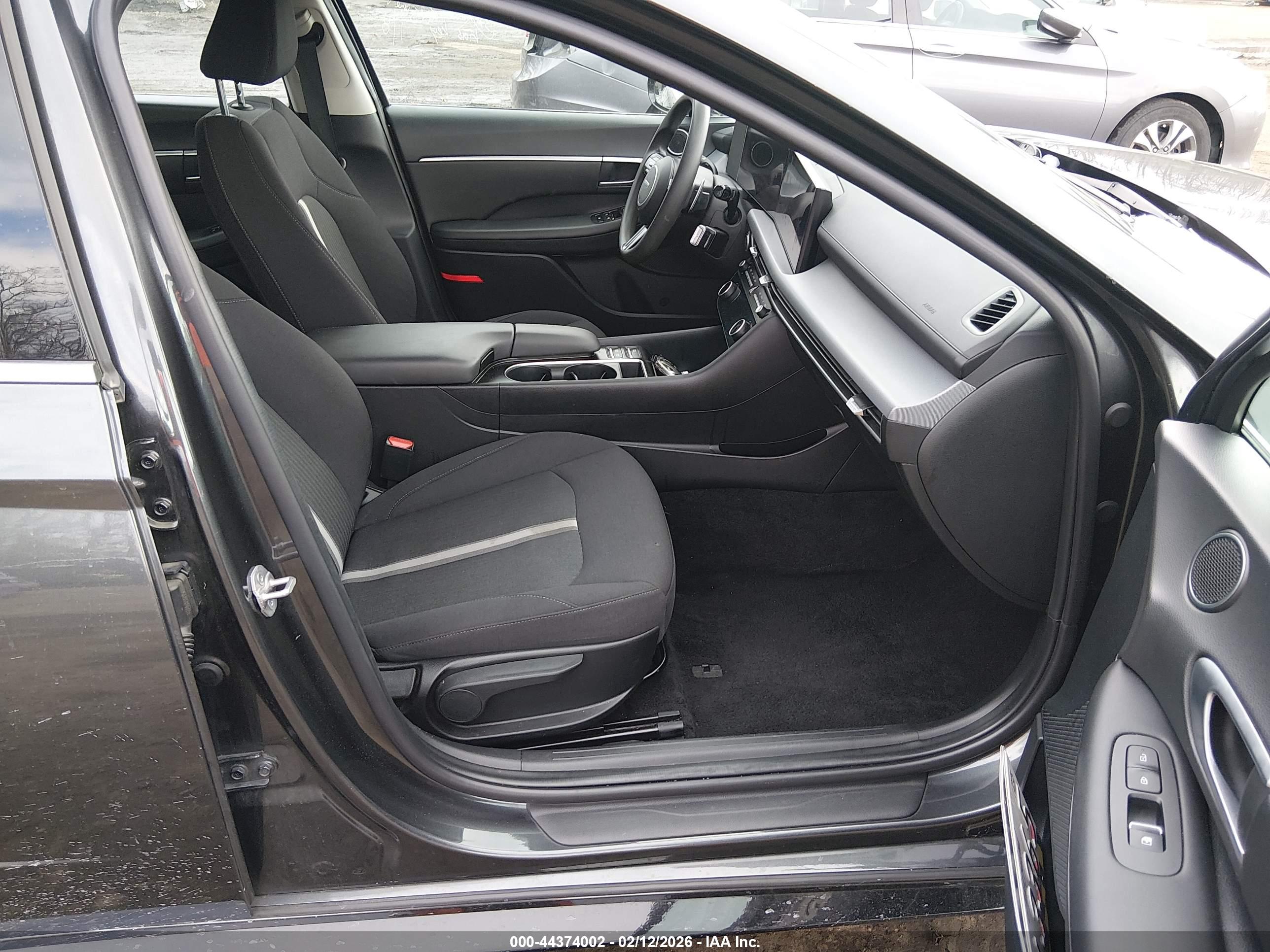HYUNDAI SONATA image 5