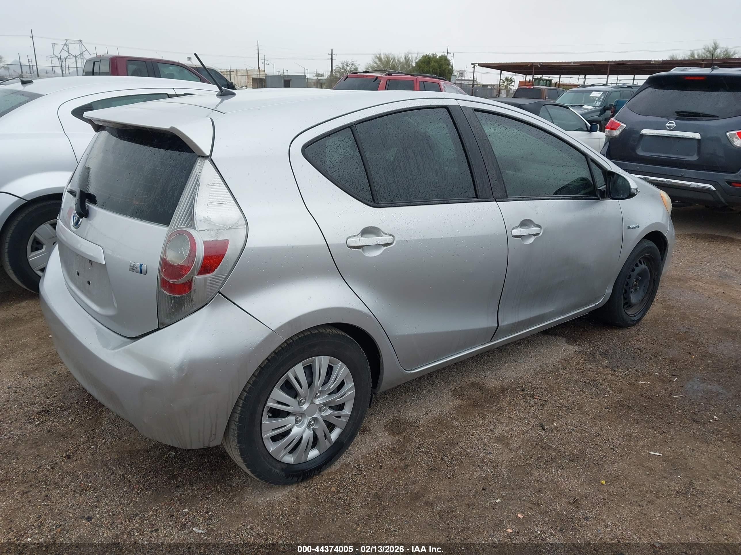 TOYOTA PRIUS image 4