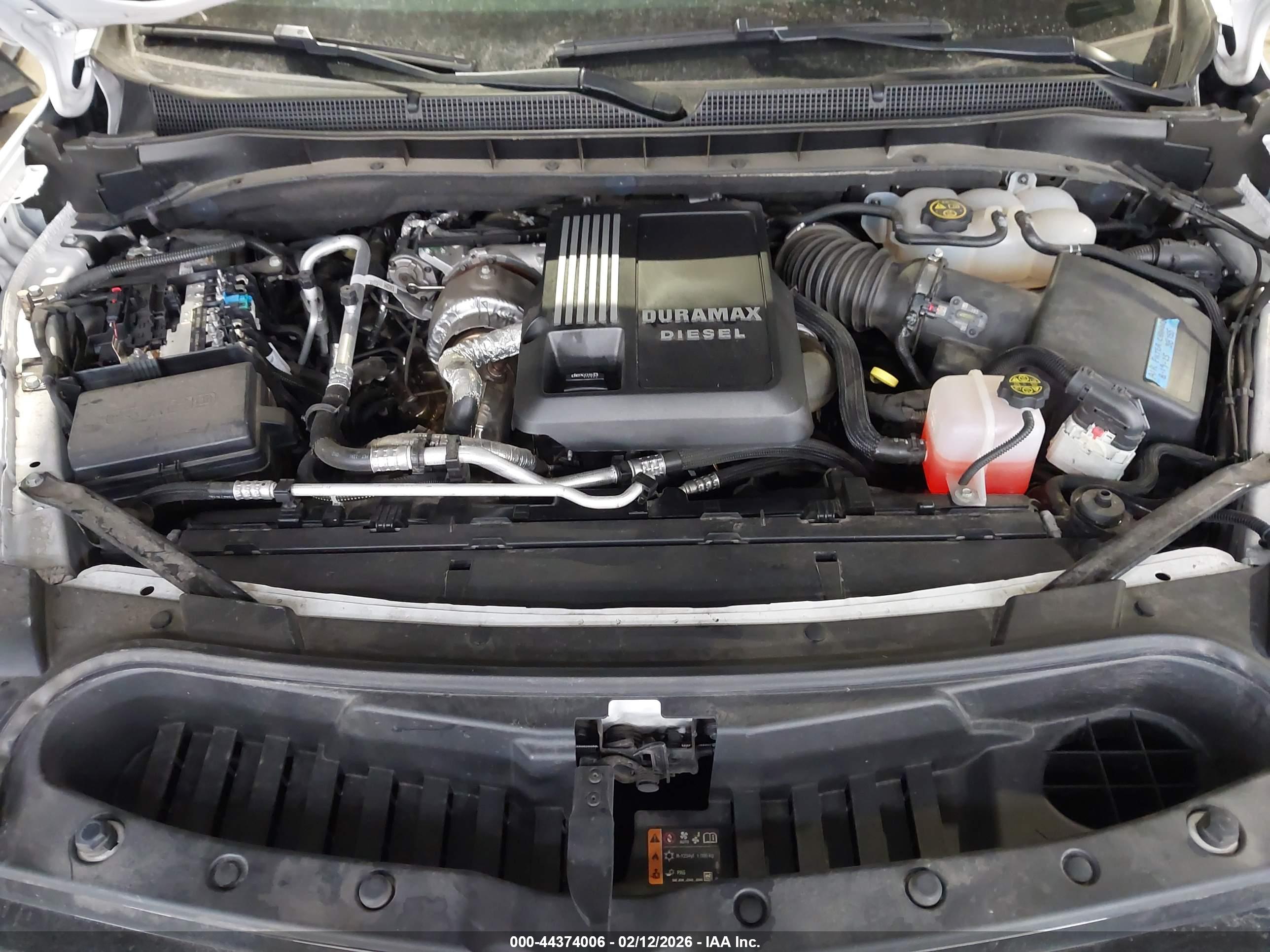 CHEVROLET TAHOE image 10