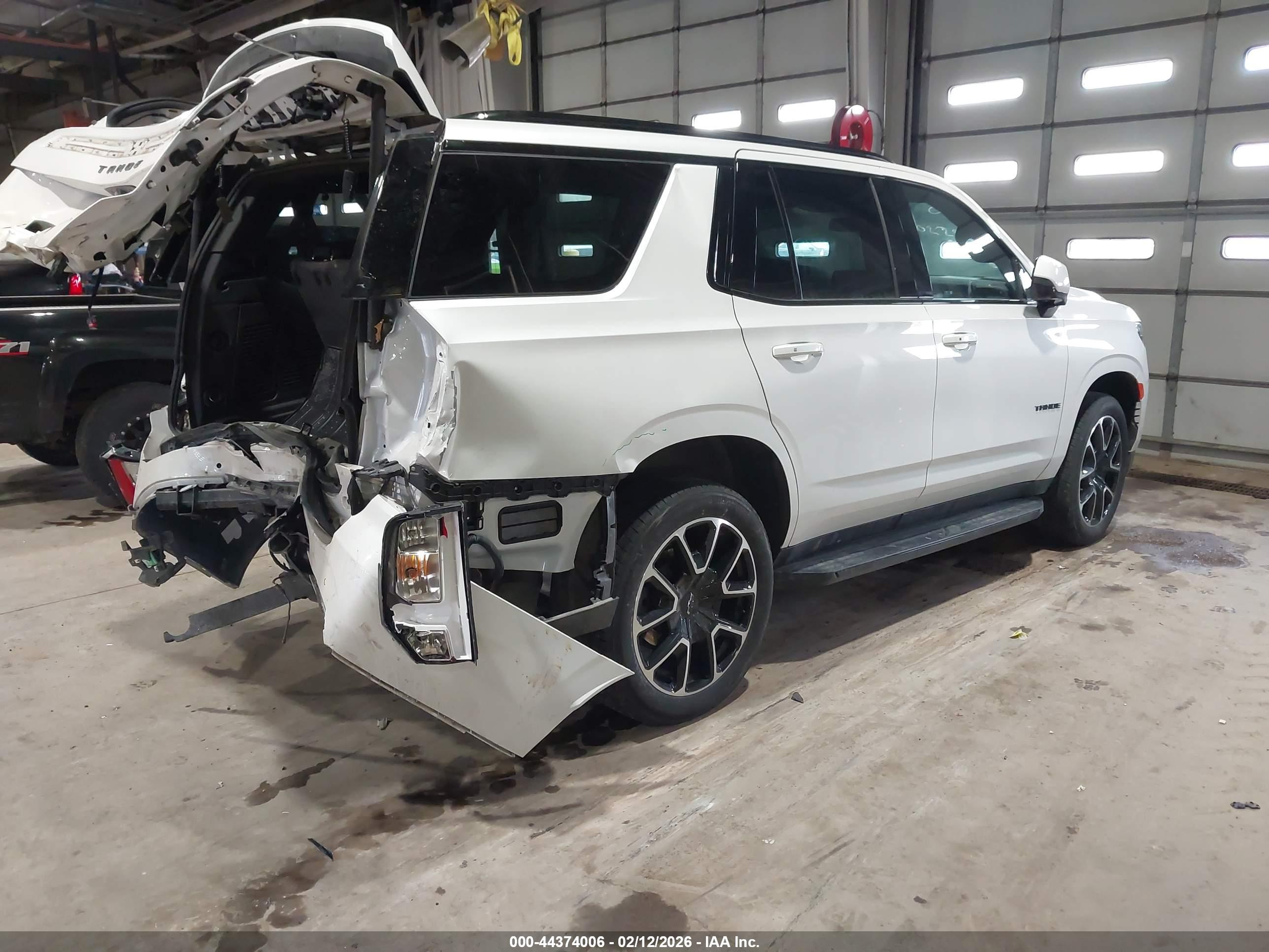 CHEVROLET TAHOE image 4