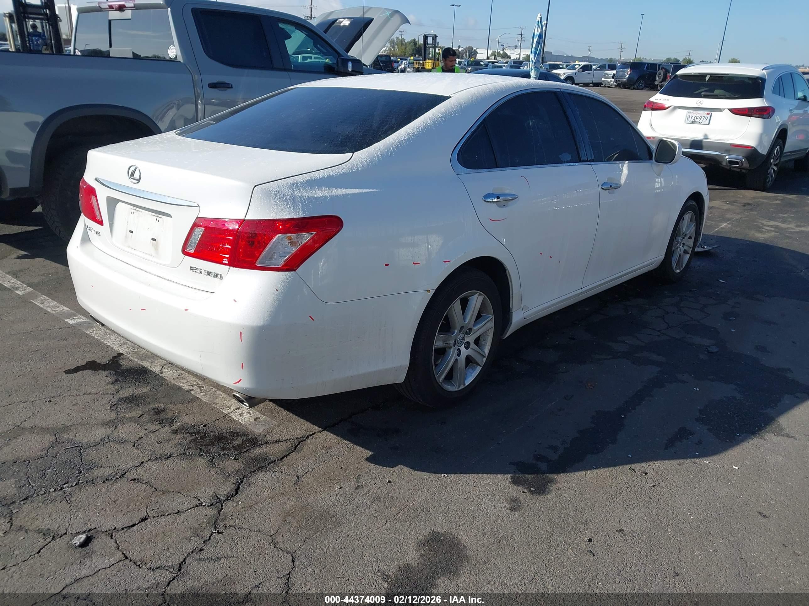 LEXUS ES image 4