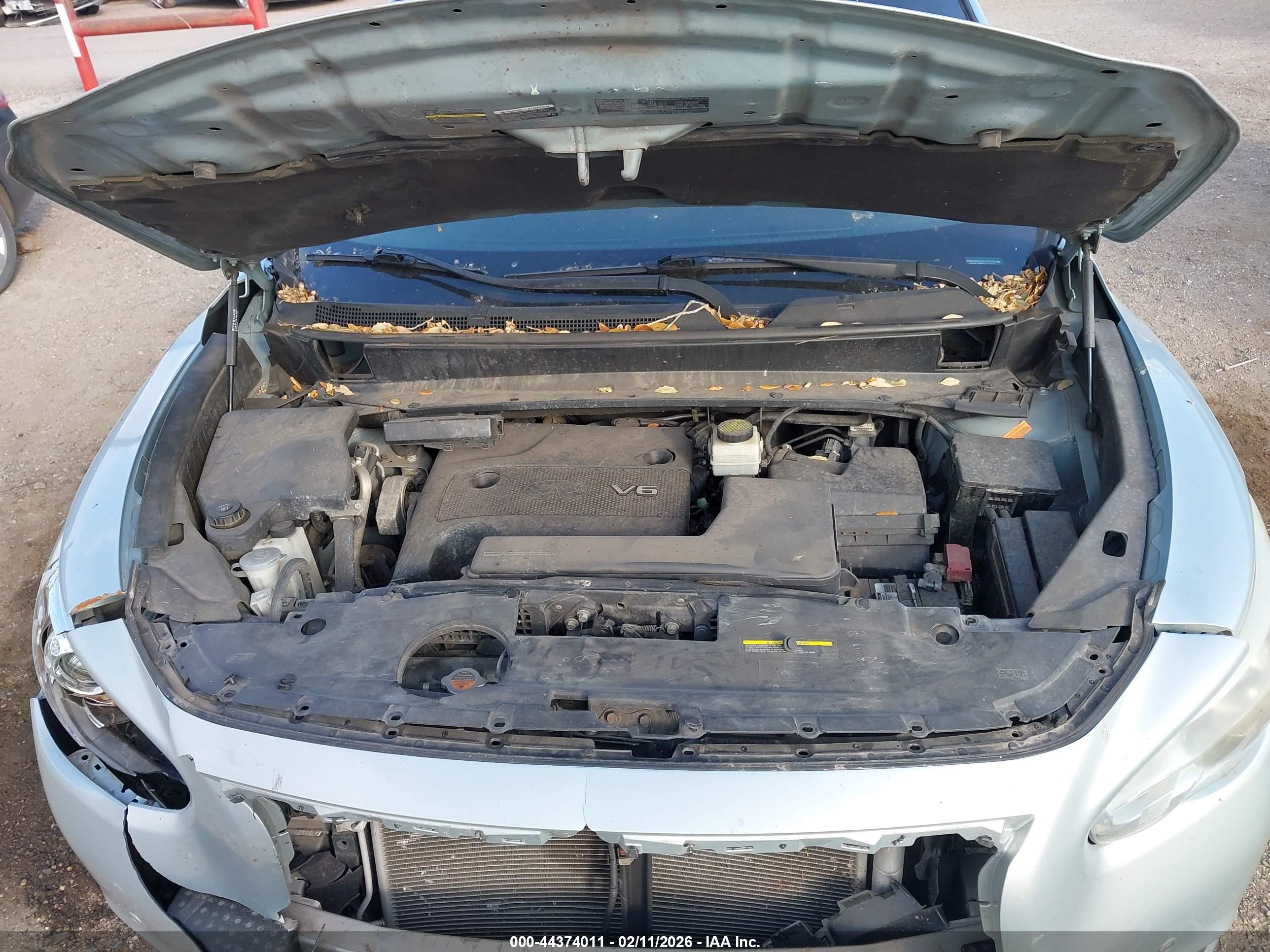 INFINITI JX35 image 10