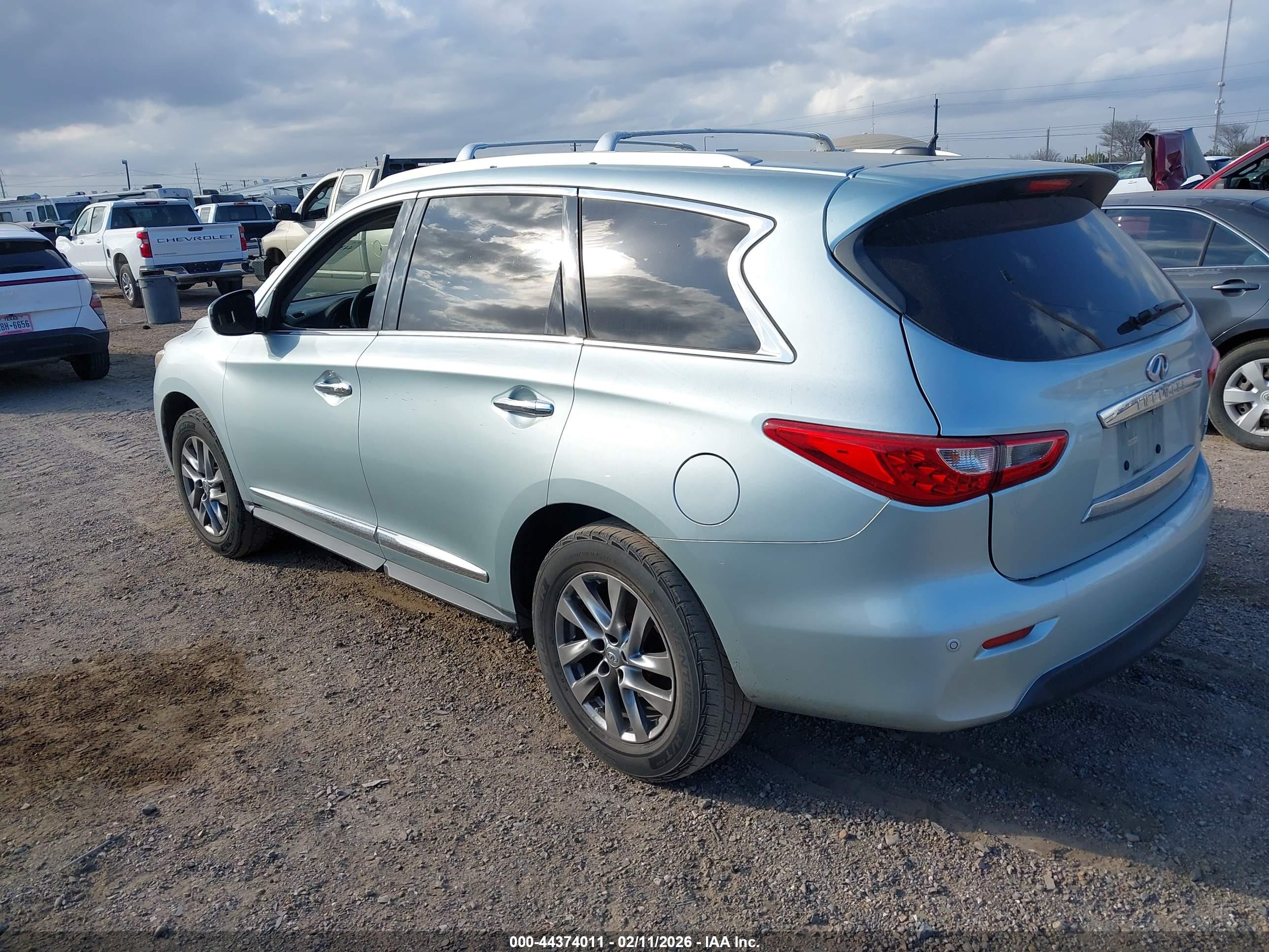 INFINITI JX35 image 3