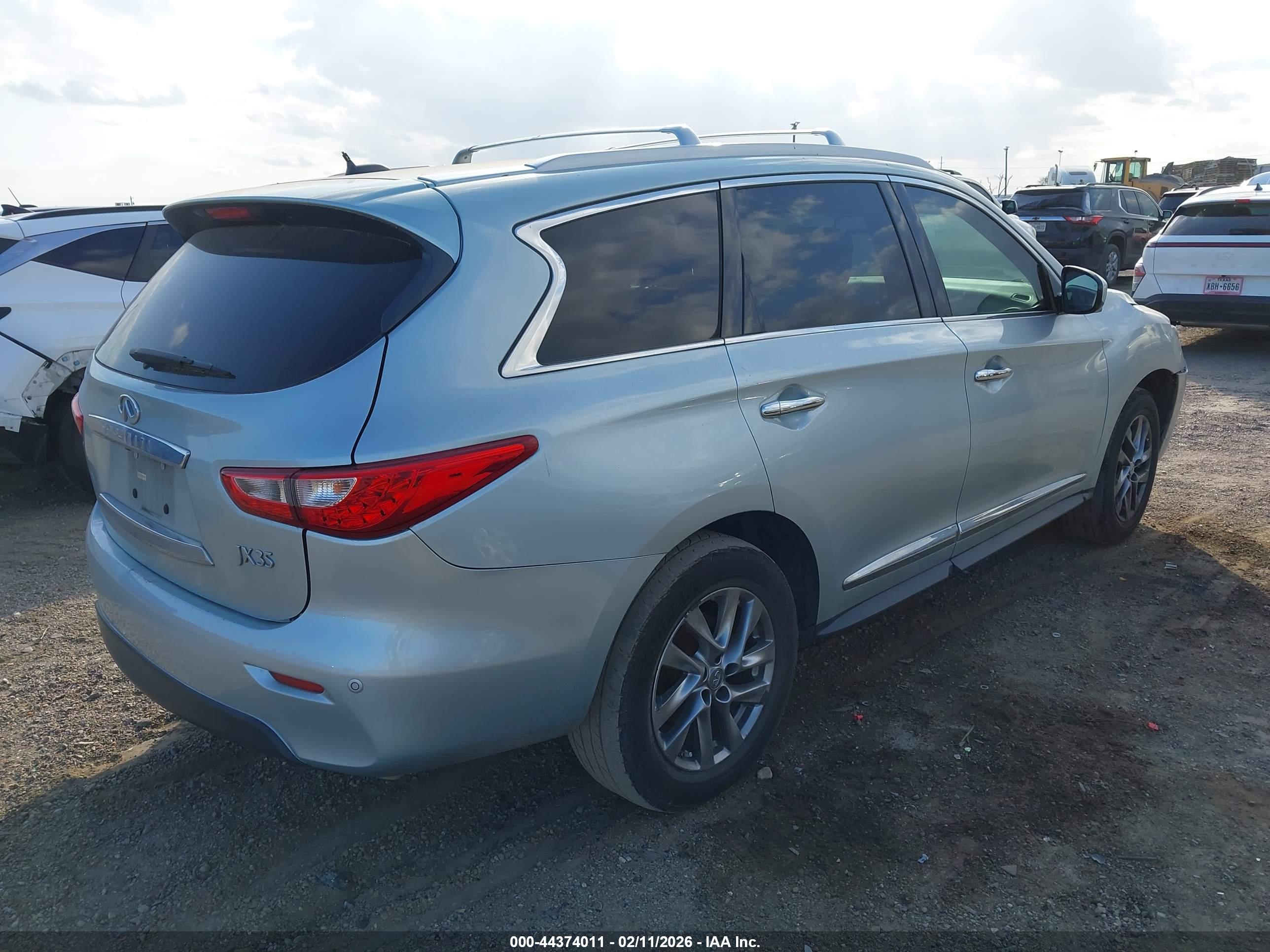 INFINITI JX35 image 4