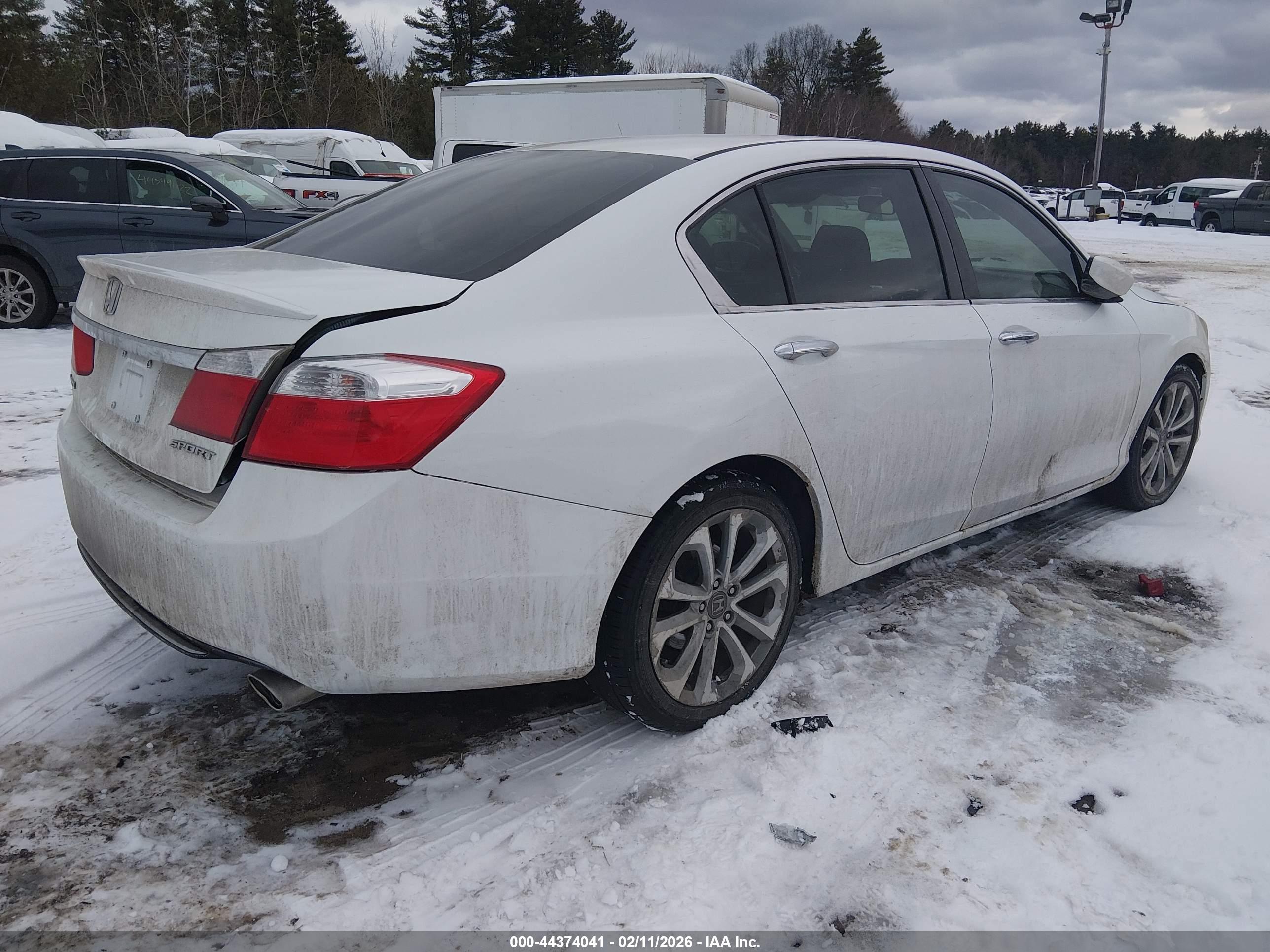 HONDA ACCORD image 4