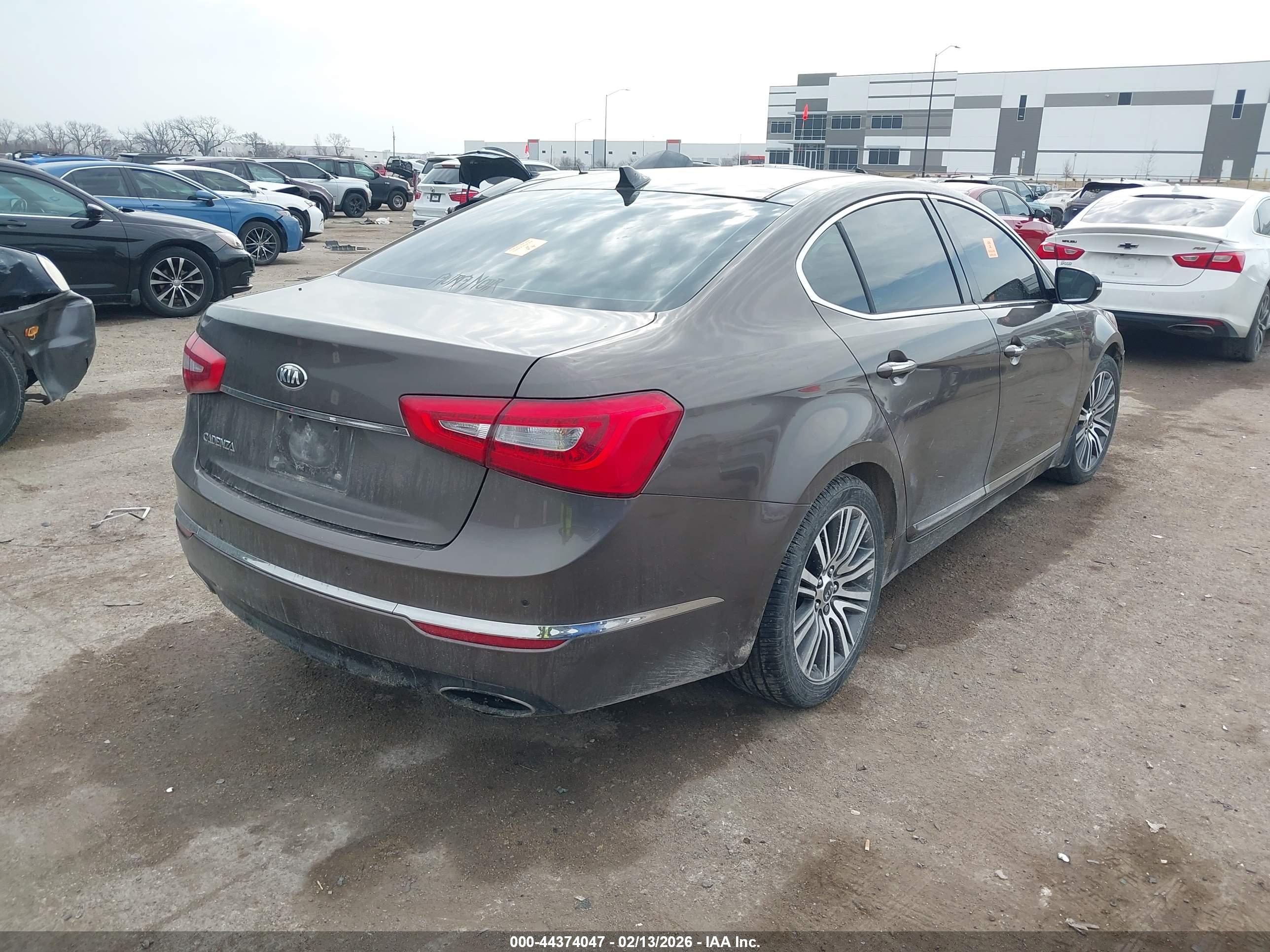 KIA CADENZA image 4