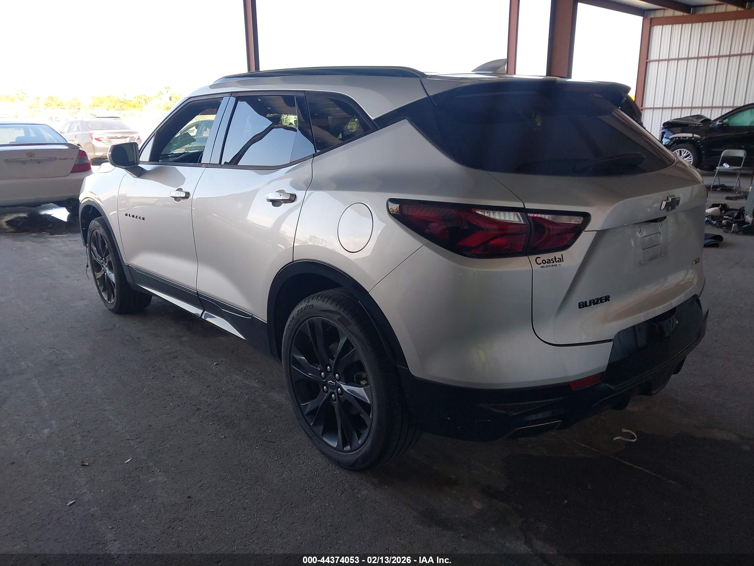 CHEVROLET BLAZER image 3