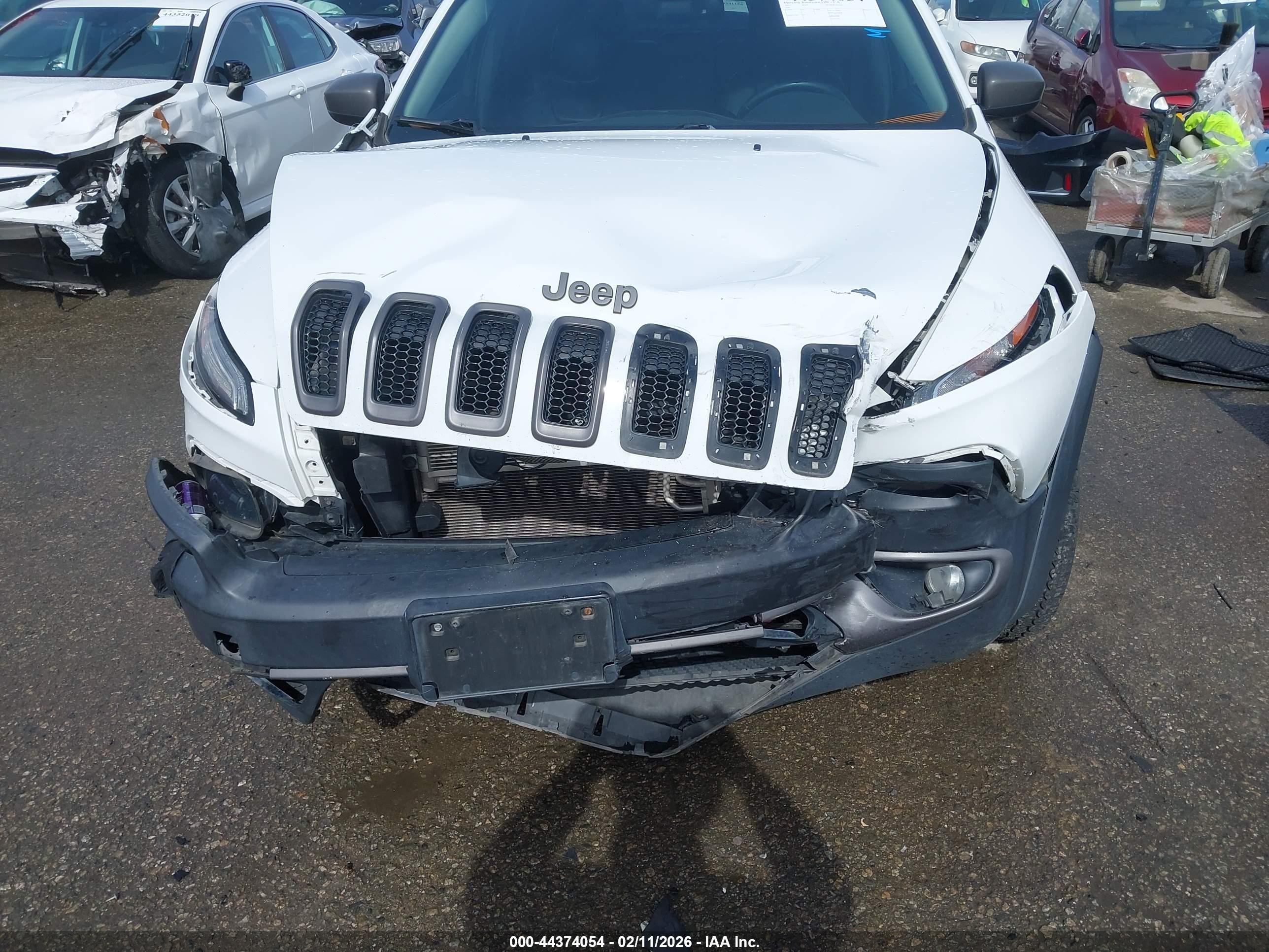 JEEP CHEROKEE image 6