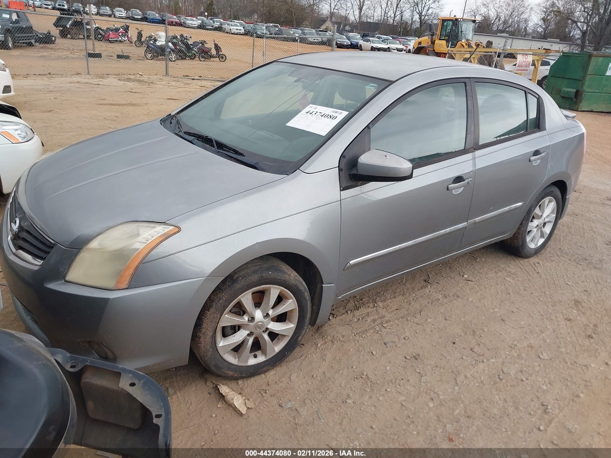 NISSAN SENTRA image 2