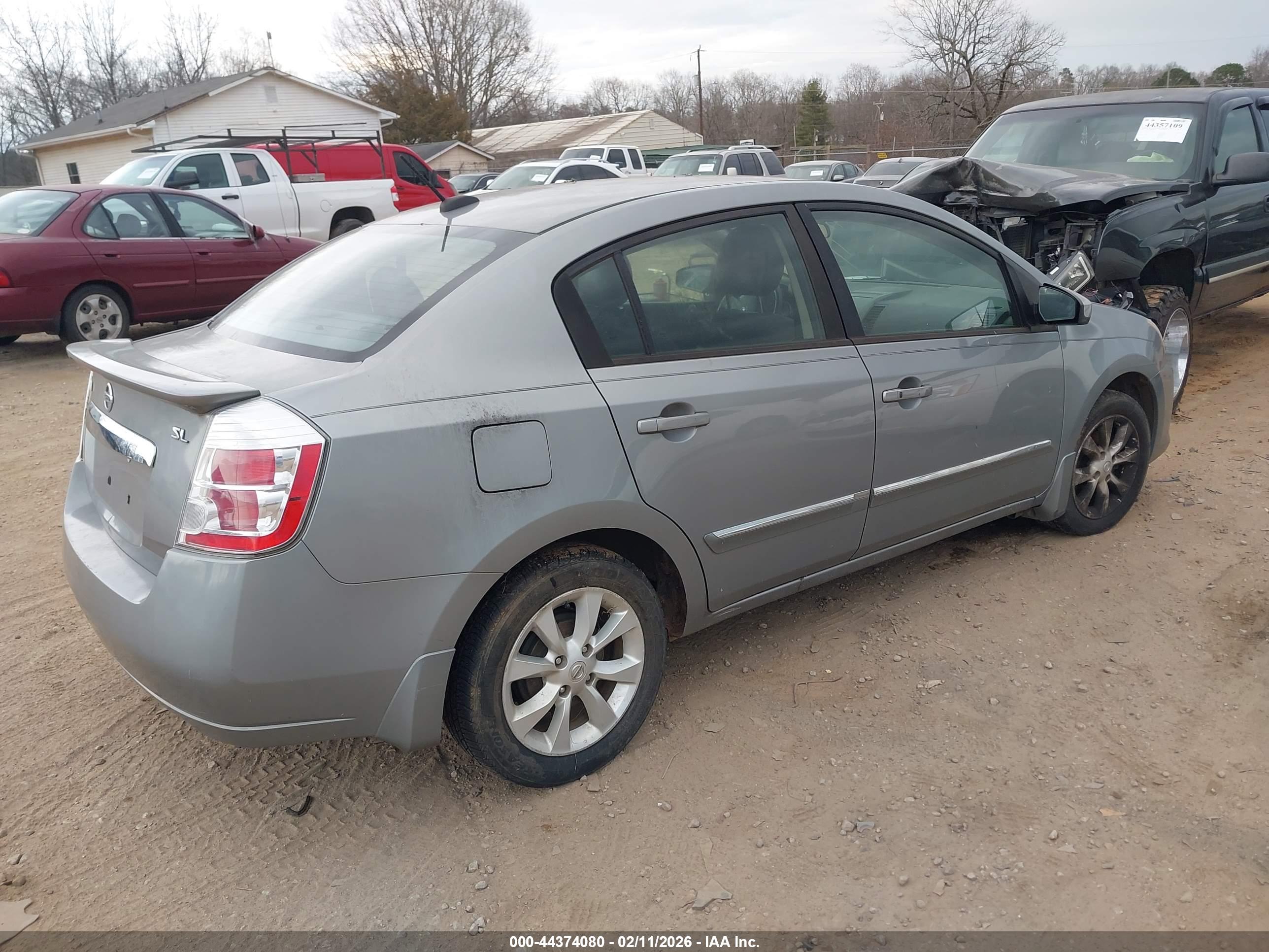 NISSAN SENTRA image 4