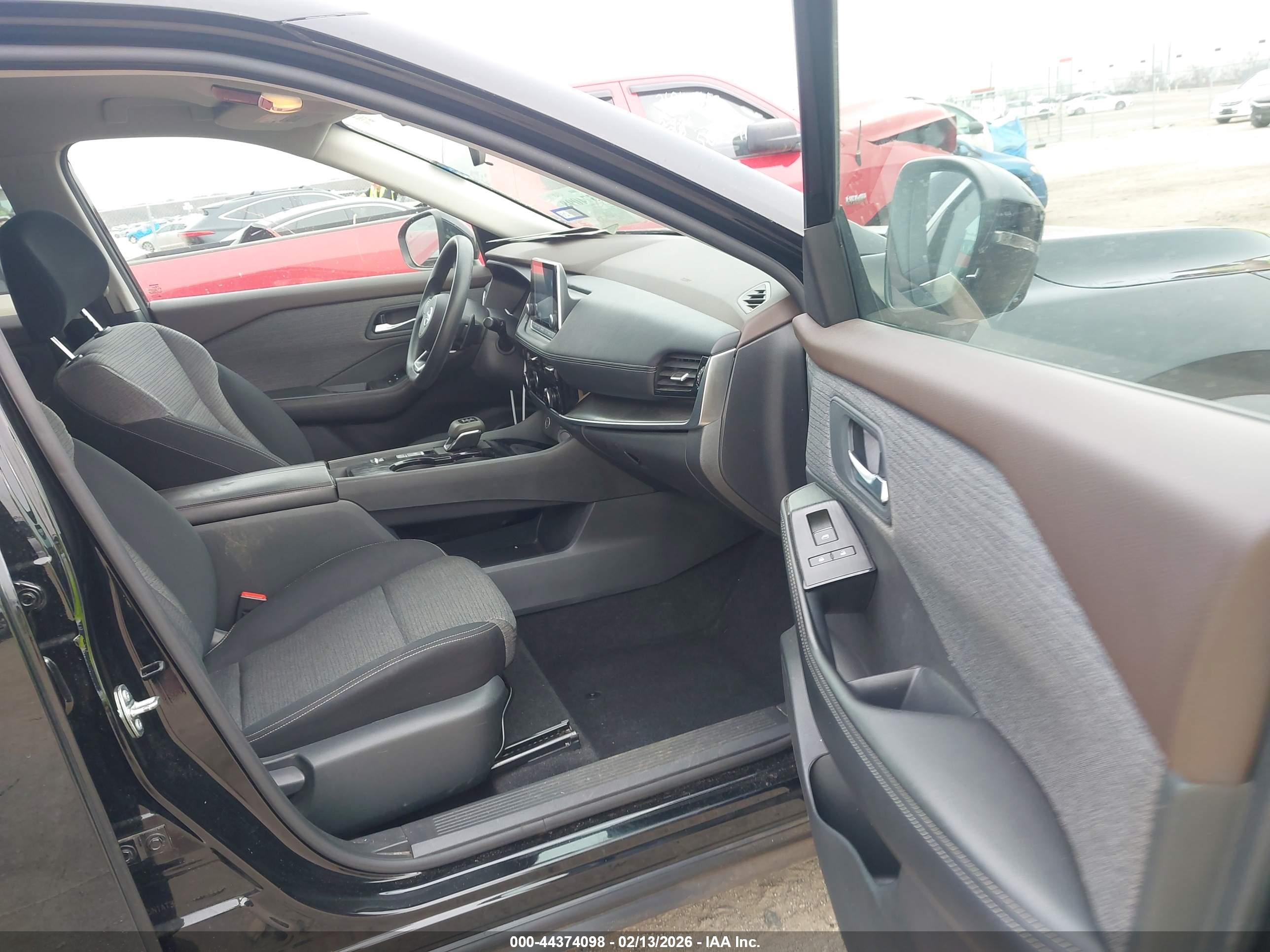 NISSAN ROGUE image 5