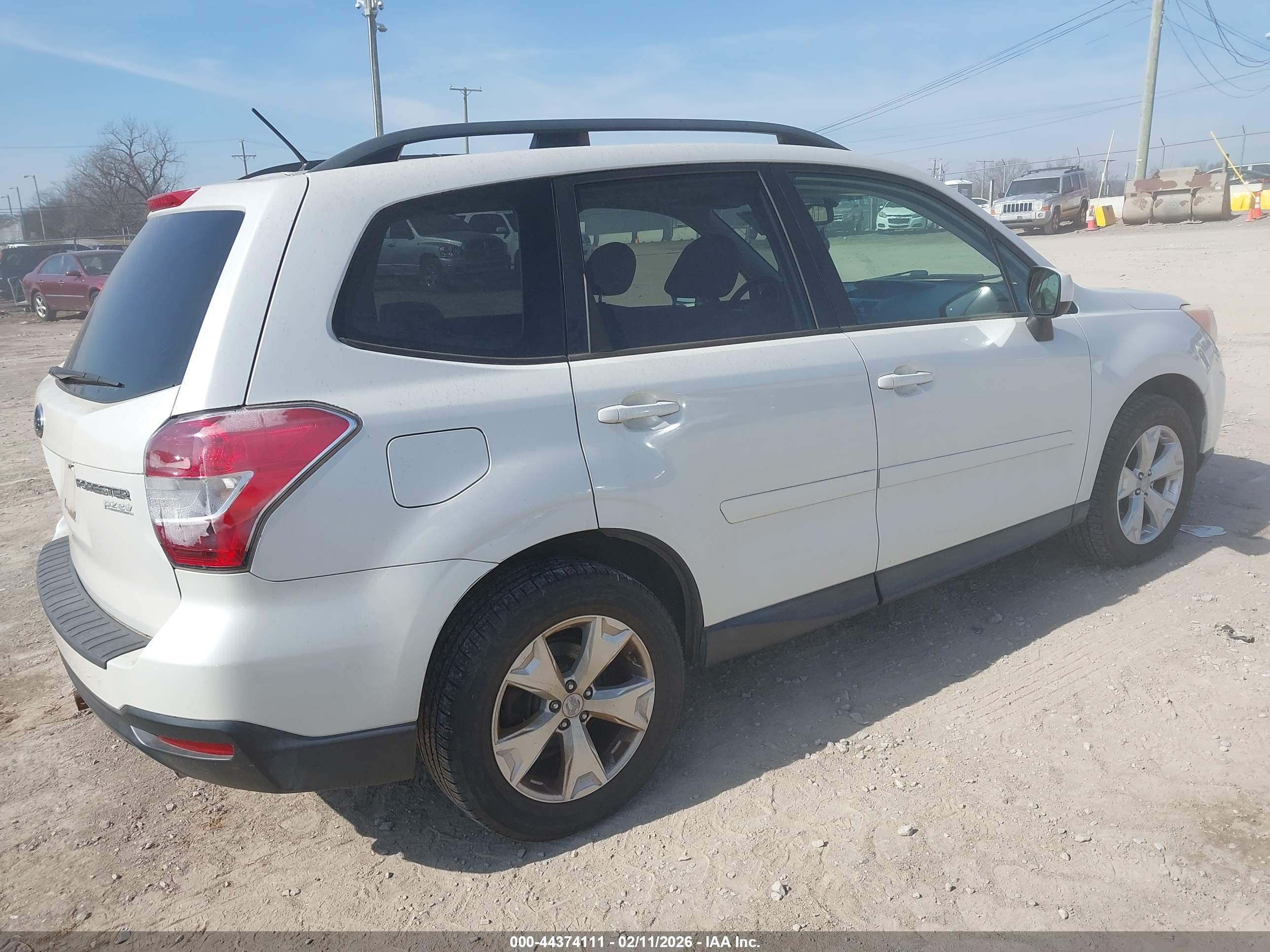 SUBARU FORESTER image 4
