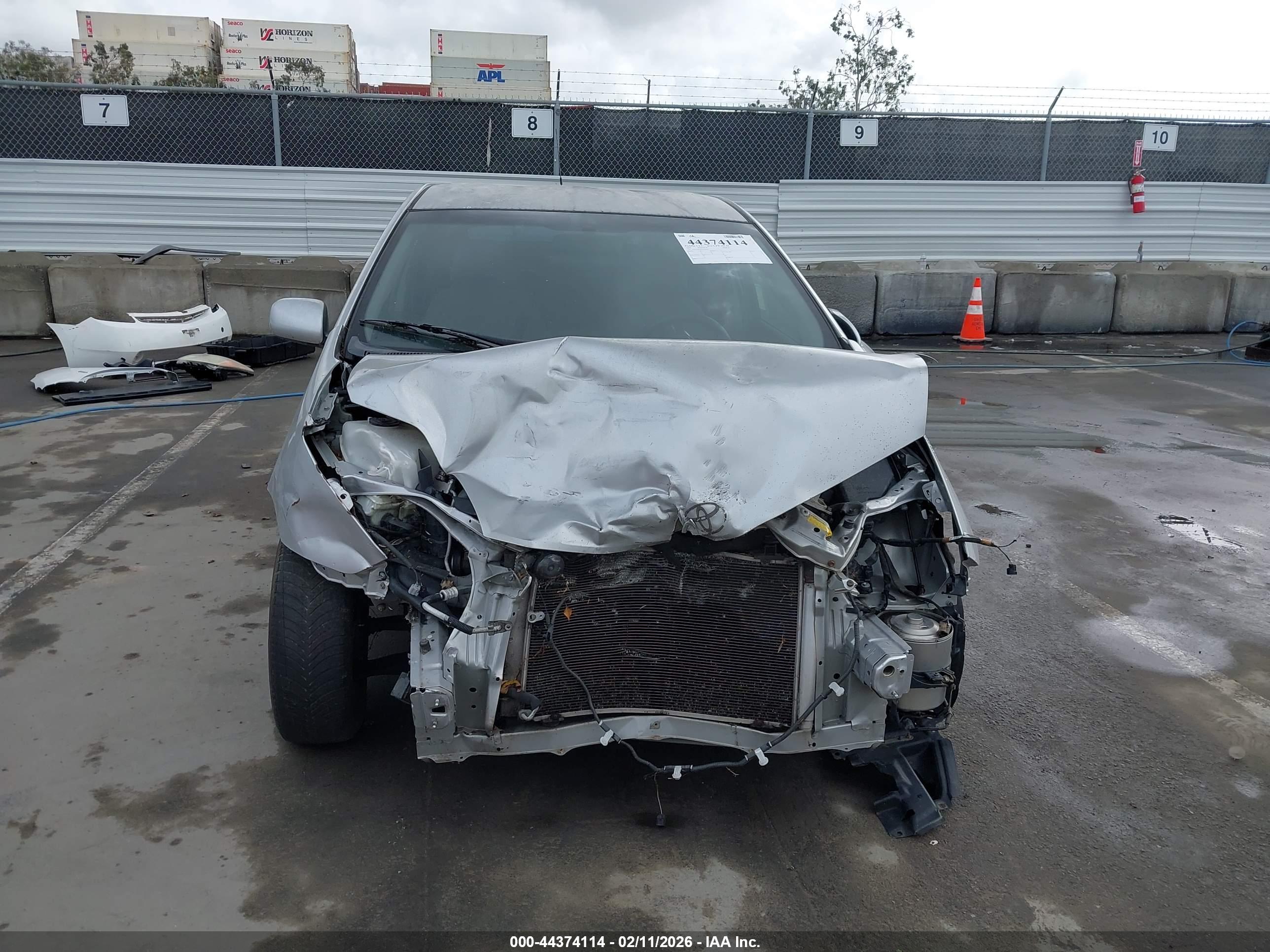 TOYOTA PRIUS image 6