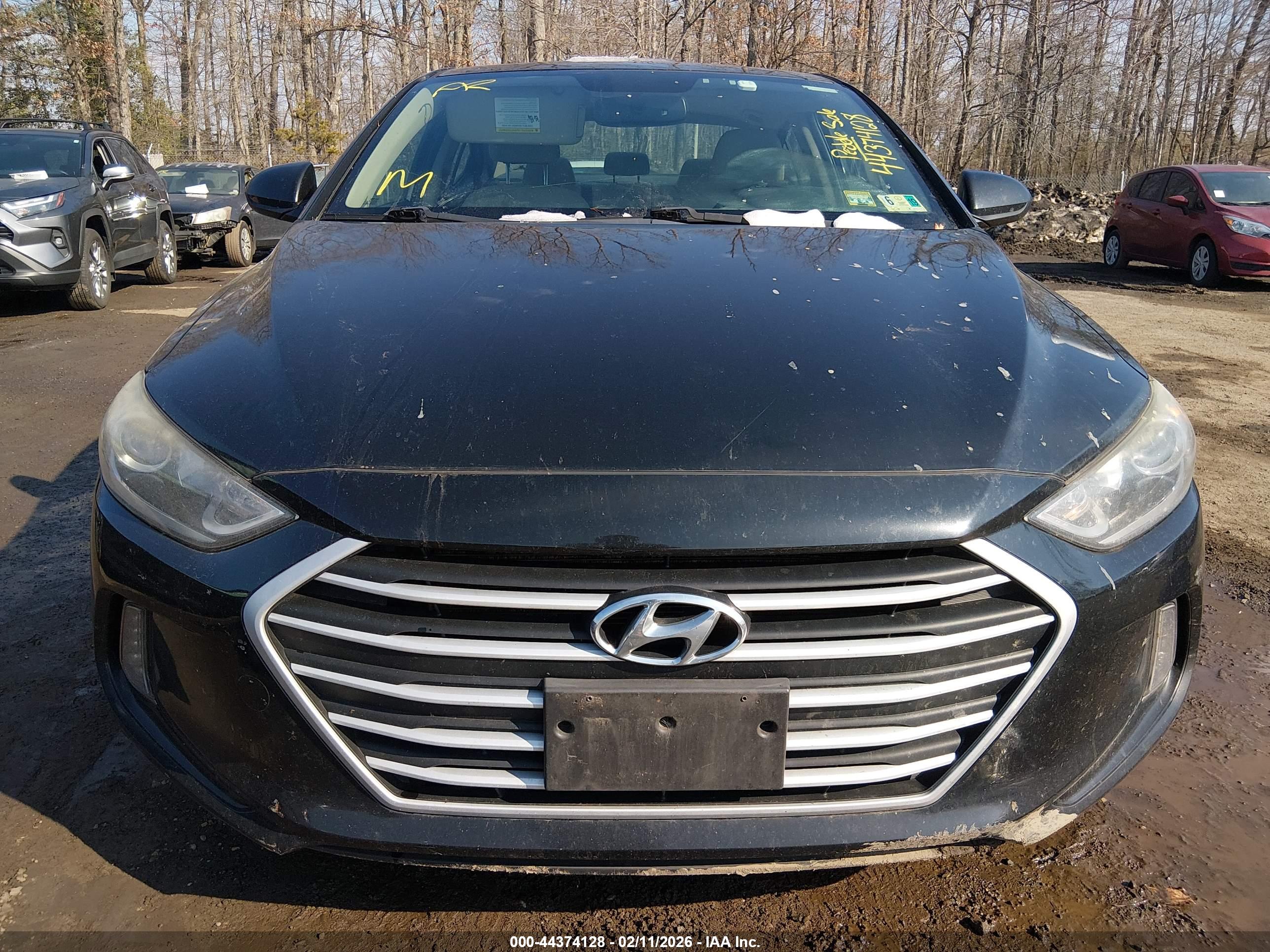 HYUNDAI ELANTRA image 6