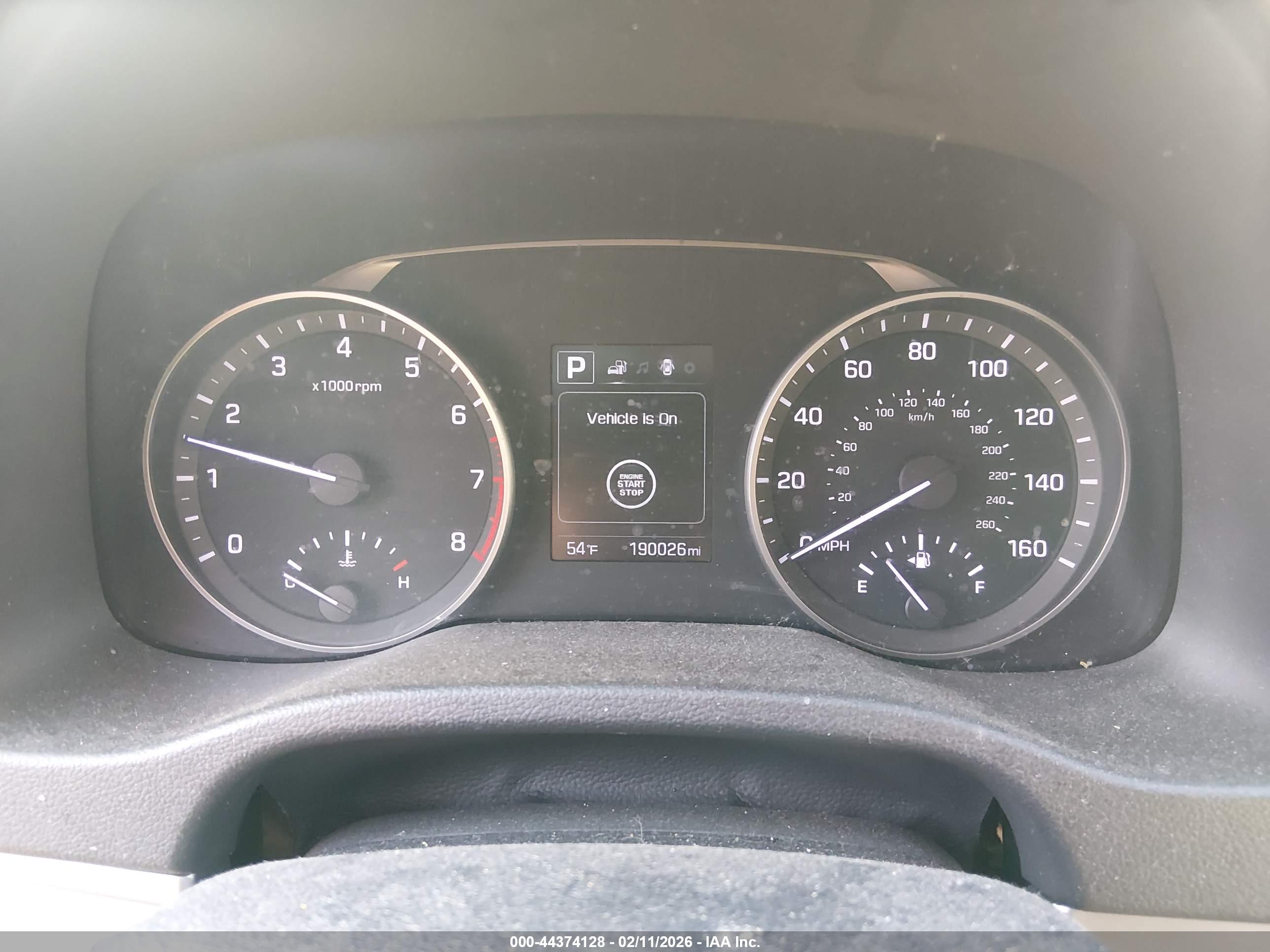 HYUNDAI ELANTRA image 7
