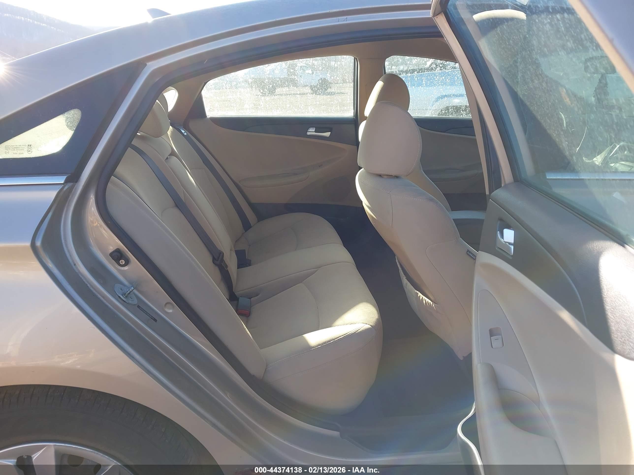 HYUNDAI SONATA image 8
