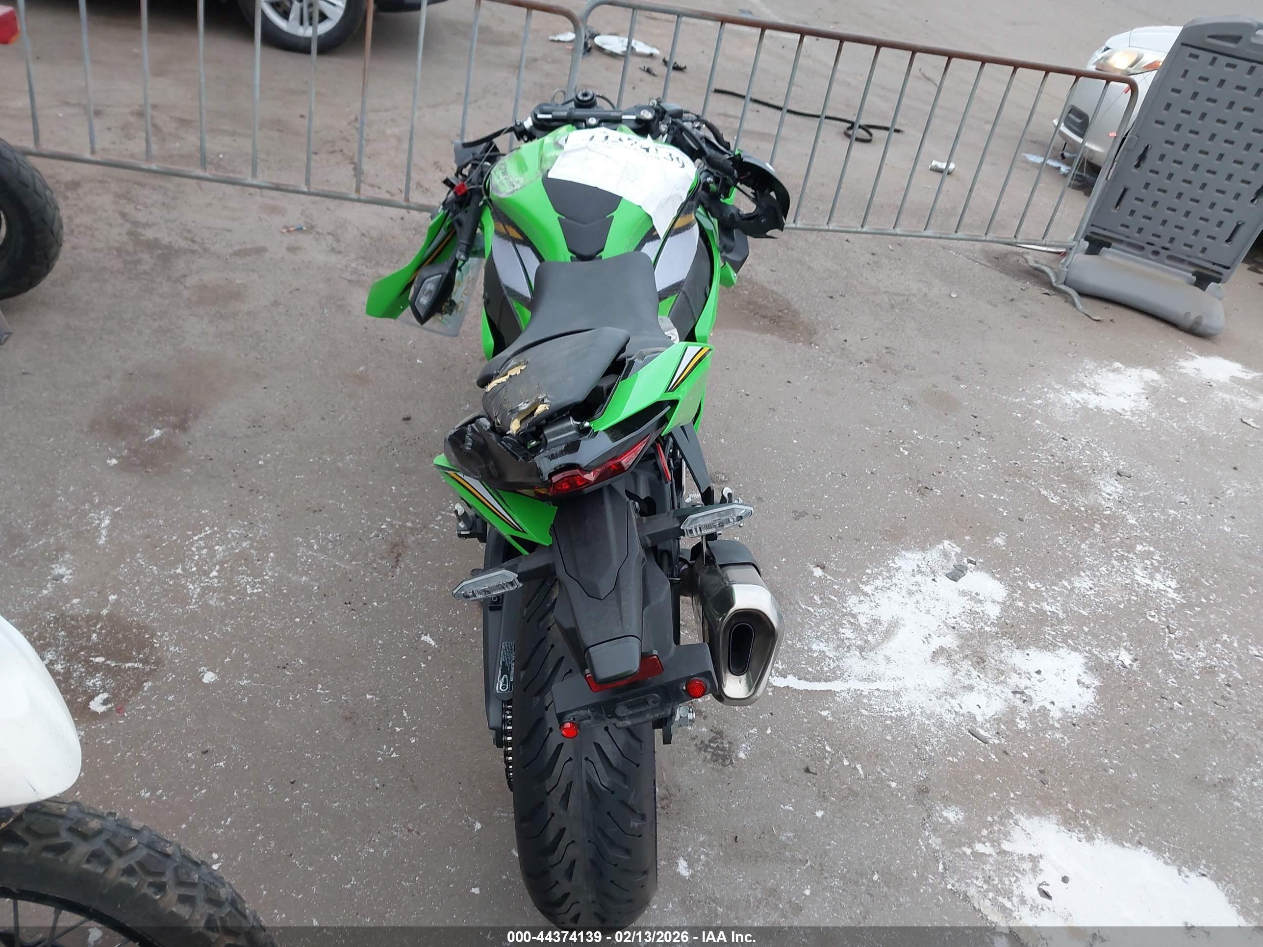 KAWASAKI ZX1002 image 6