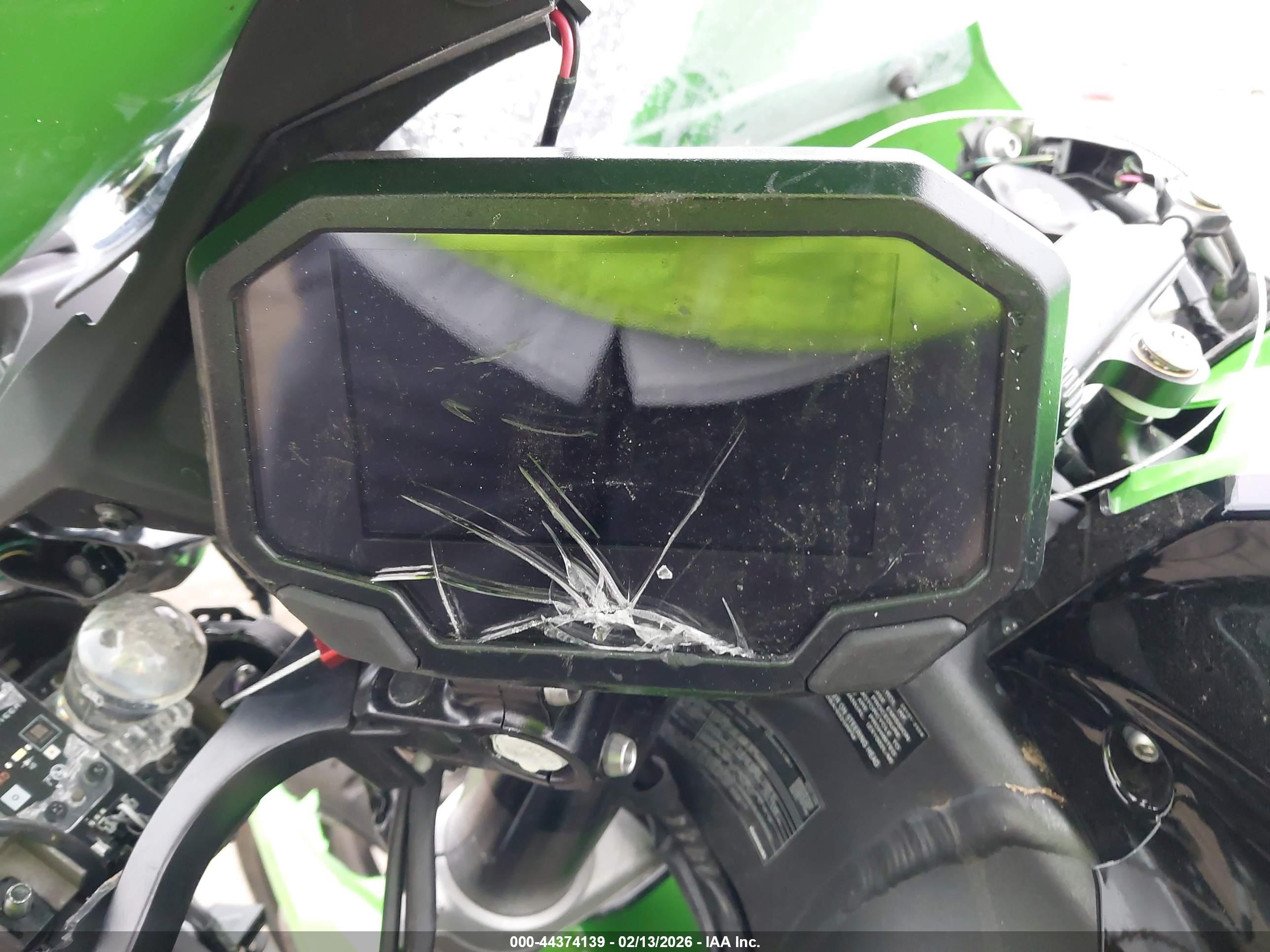 KAWASAKI ZX1002 image 7