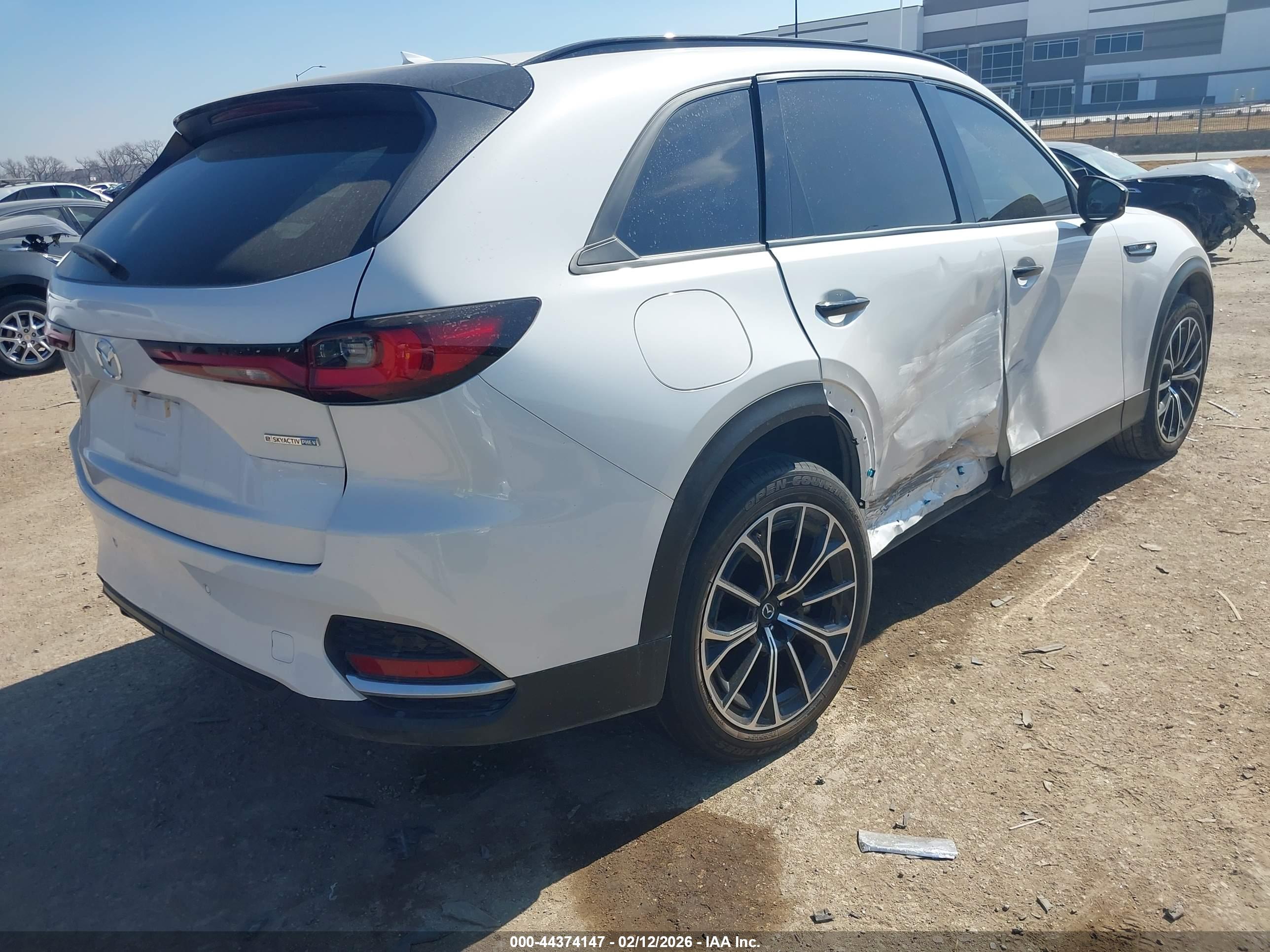 MAZDA CX-70 image 4