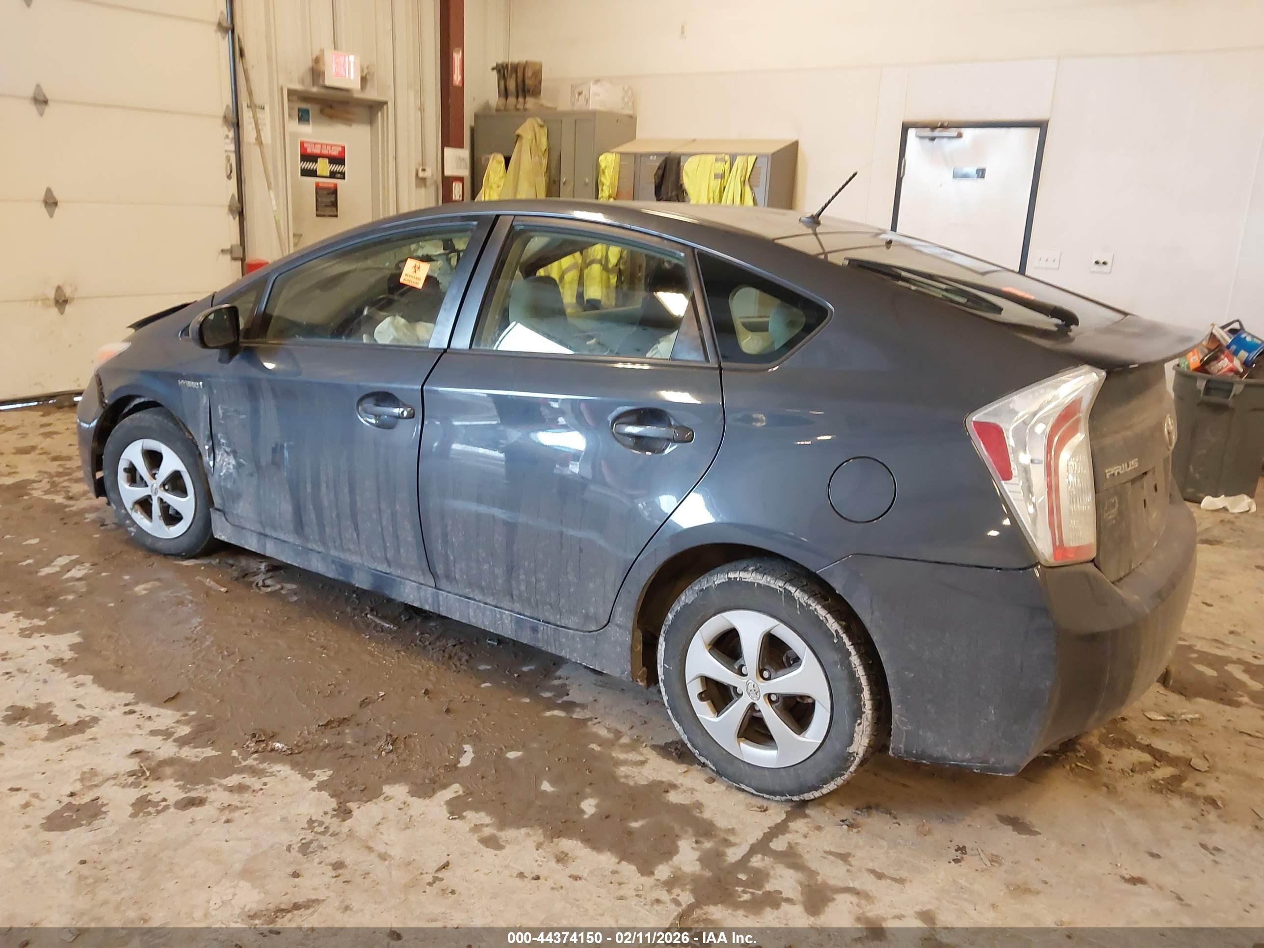 TOYOTA PRIUS image 3