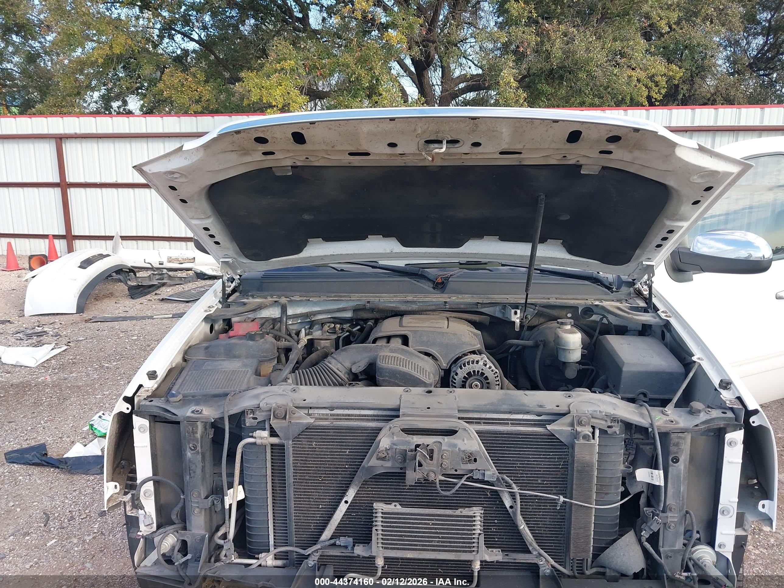 GMC YUKON image 10