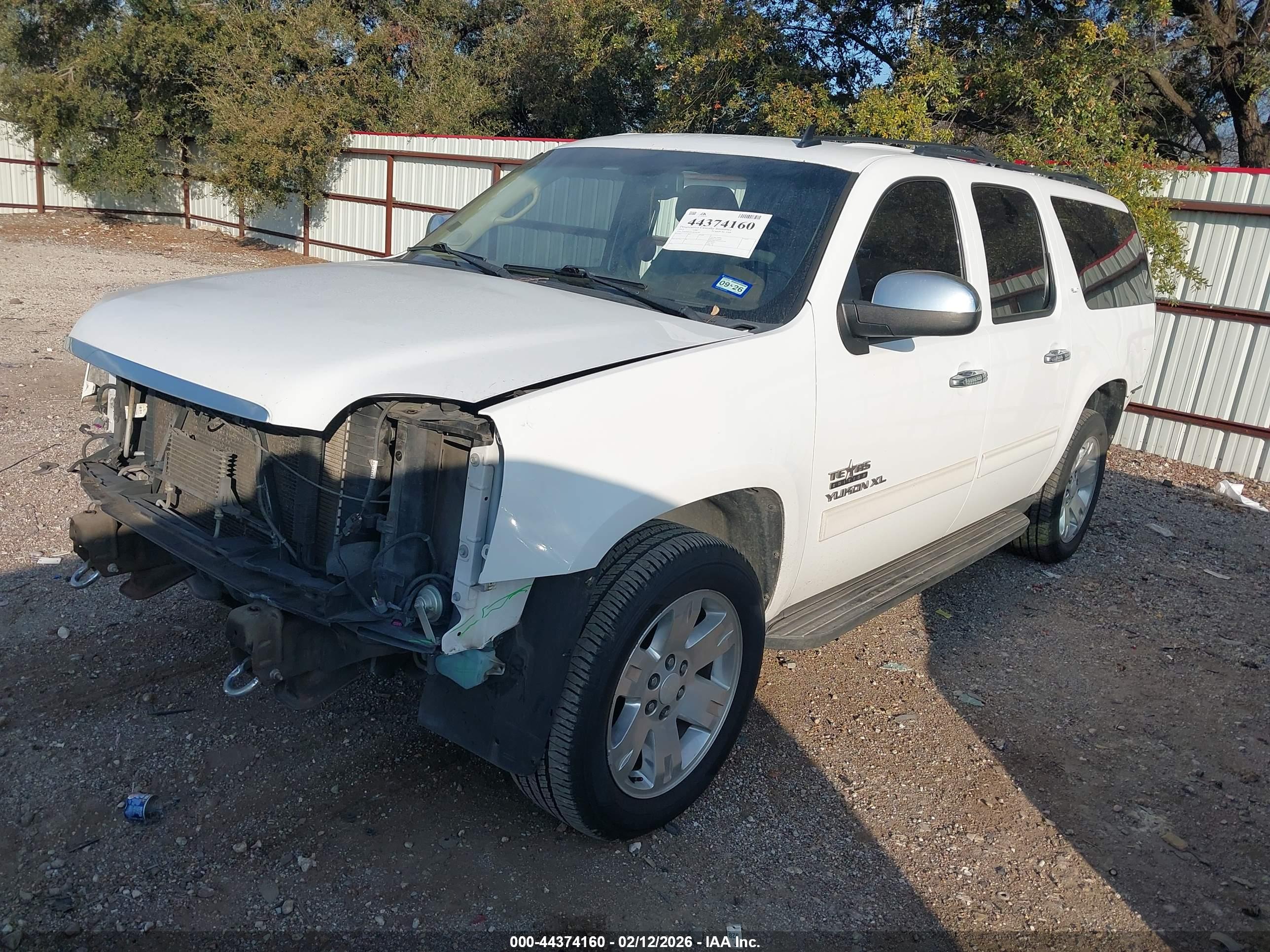 GMC YUKON image 2