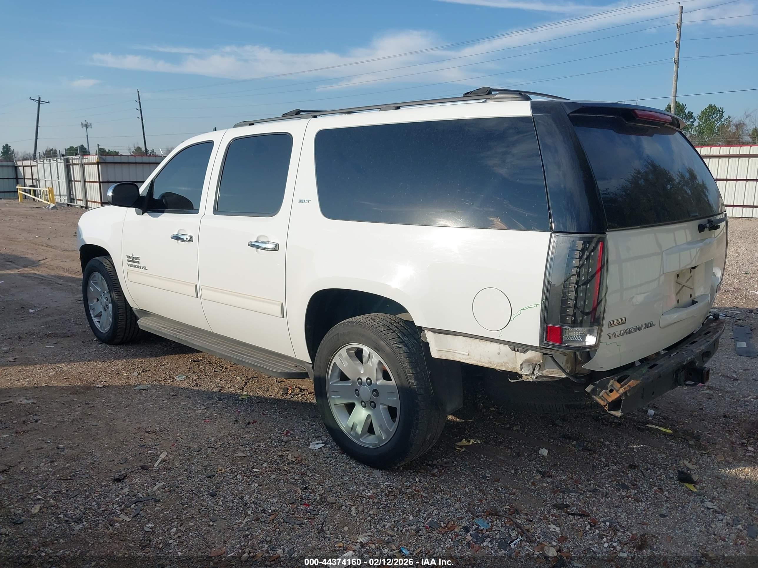 GMC YUKON image 3