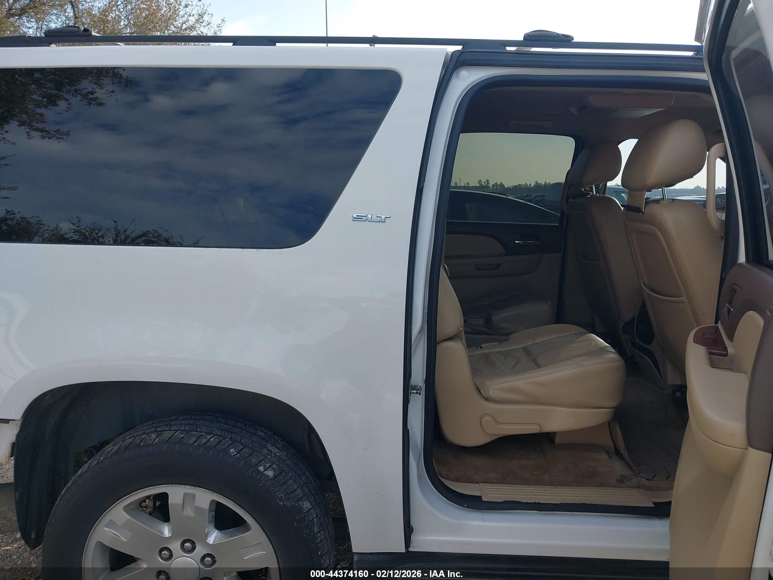GMC YUKON image 8