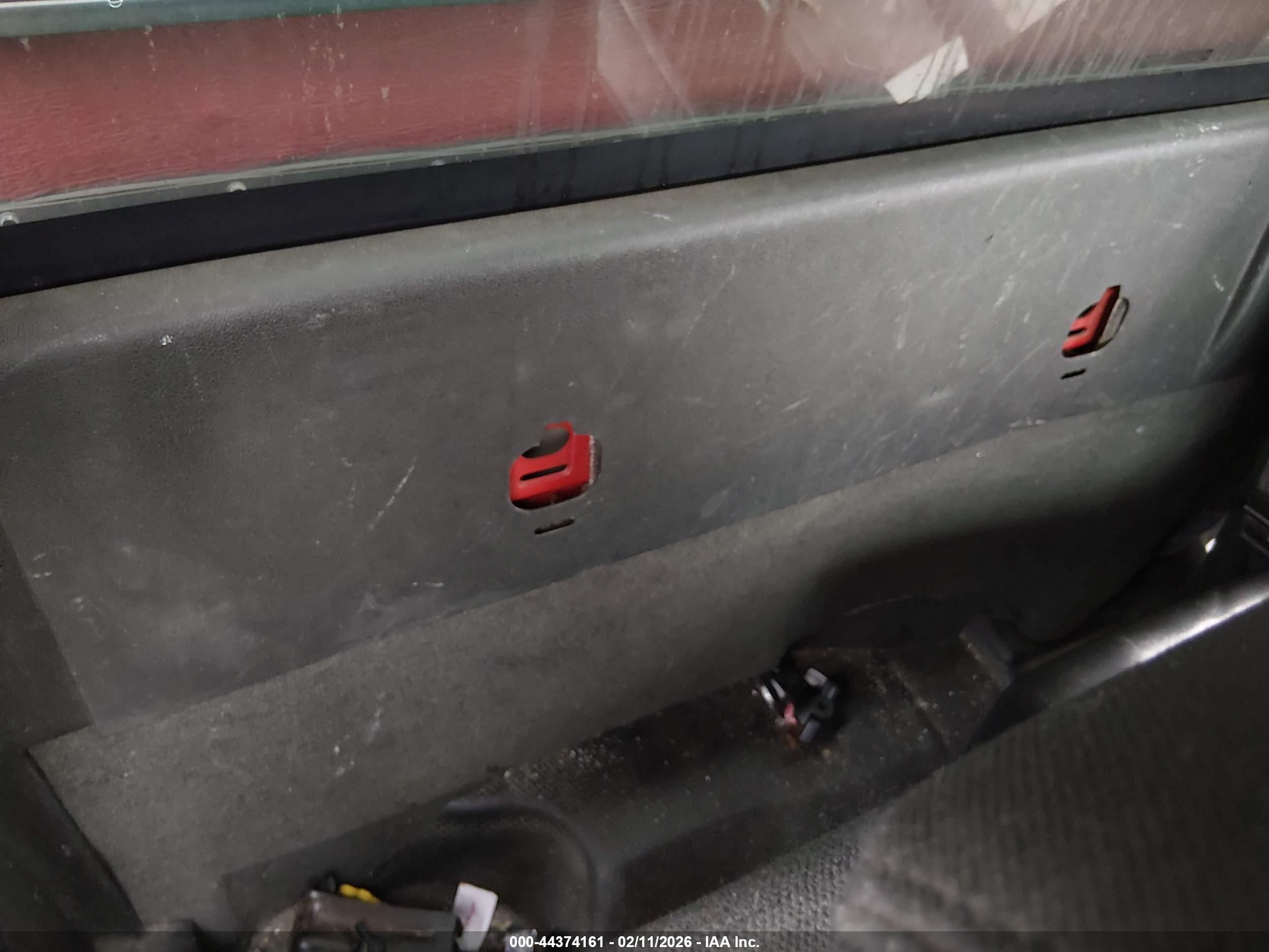GMC SIERRA image 8
