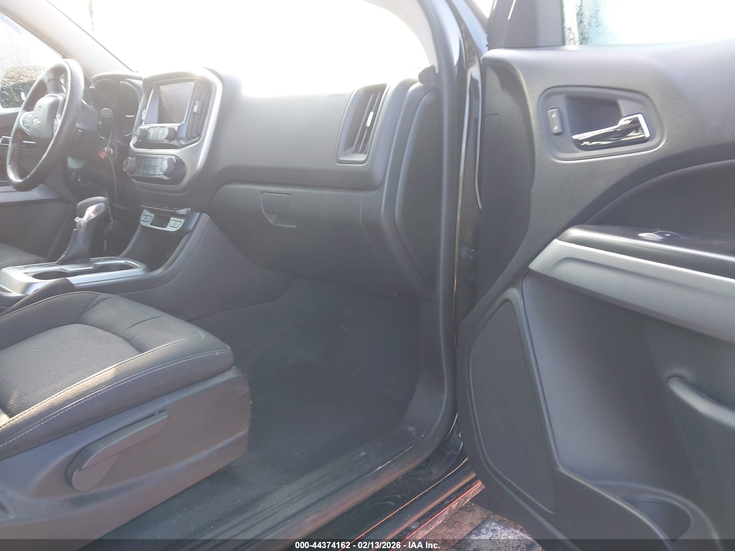 CHEVROLET COLORADO image 5