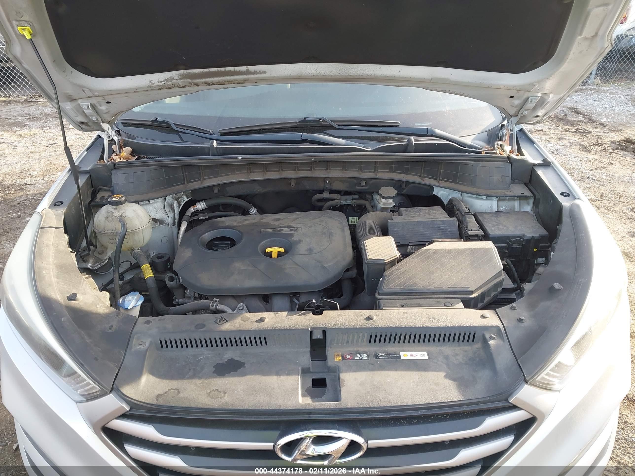 HYUNDAI TUCSON image 10
