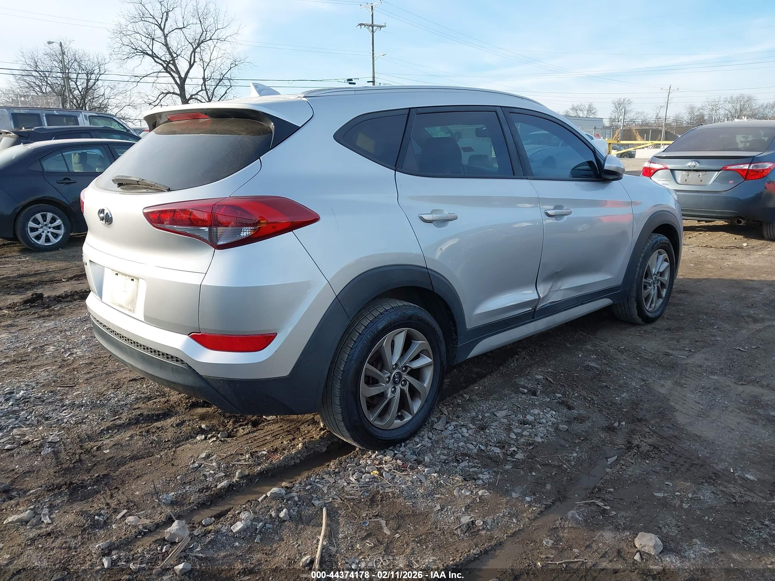 HYUNDAI TUCSON image 4