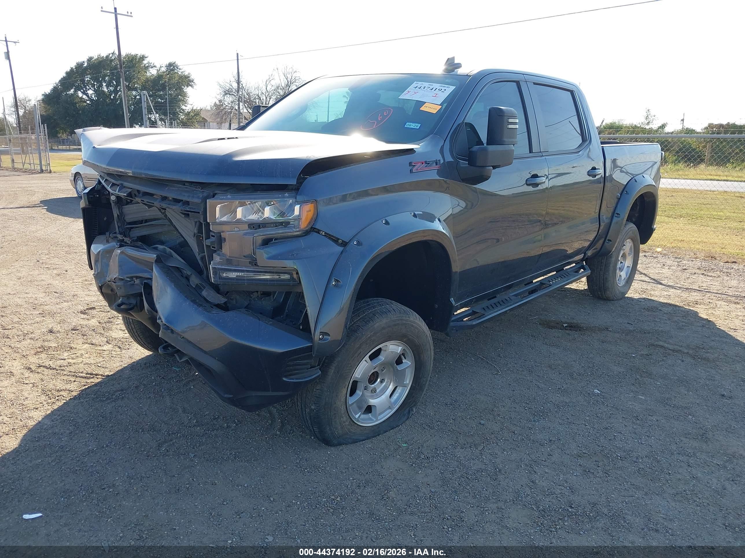 CHEVROLET SILVERADO image 2