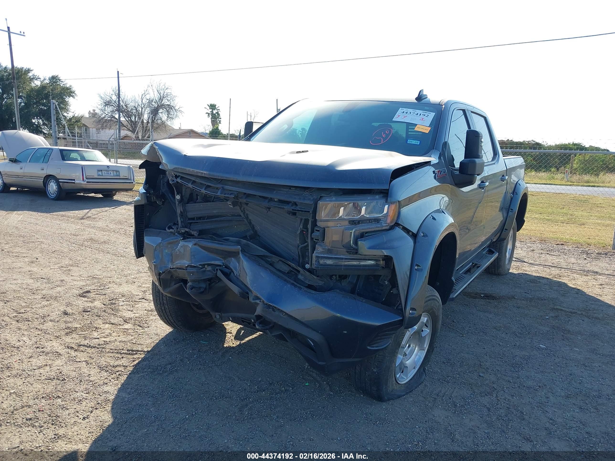 CHEVROLET SILVERADO image 6
