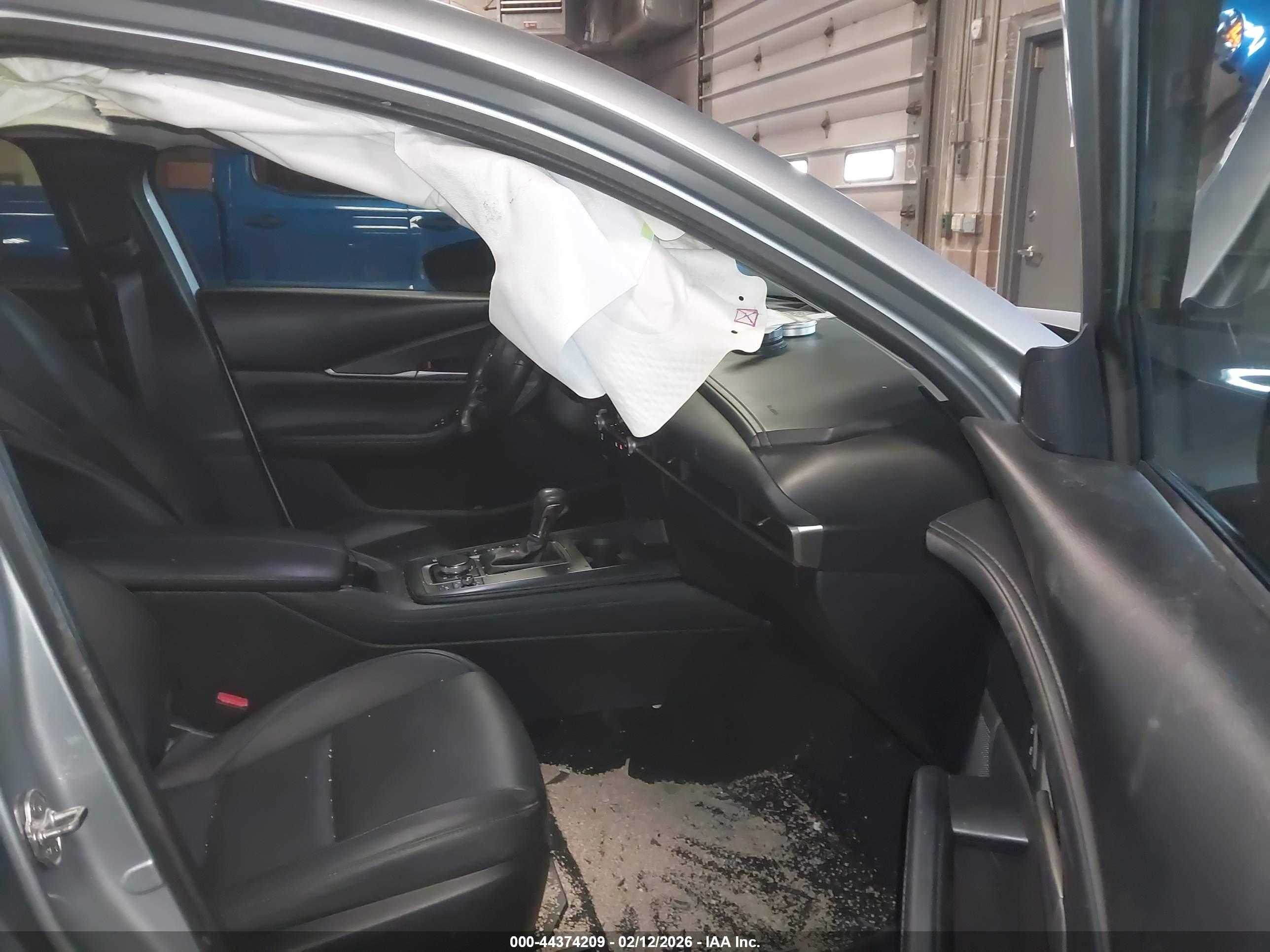 MAZDA CX-30 image 5