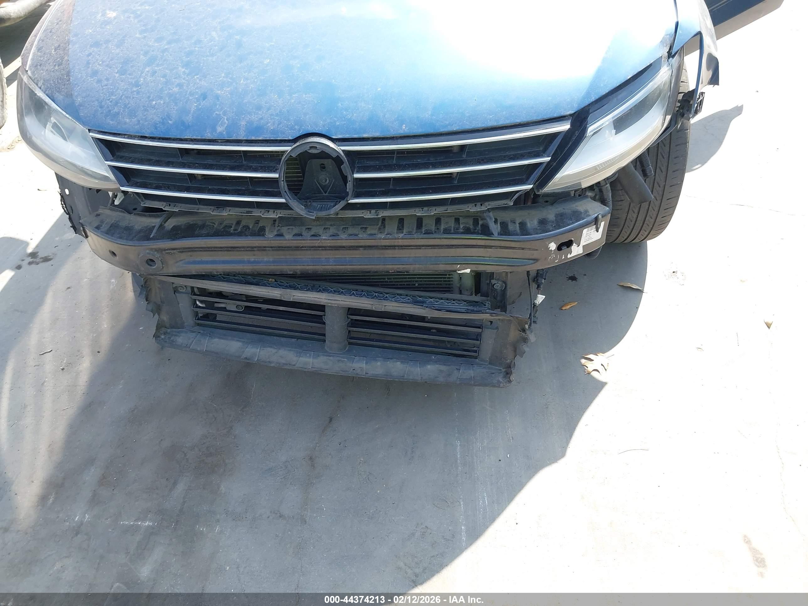VOLKSWAGEN JETTA image 6