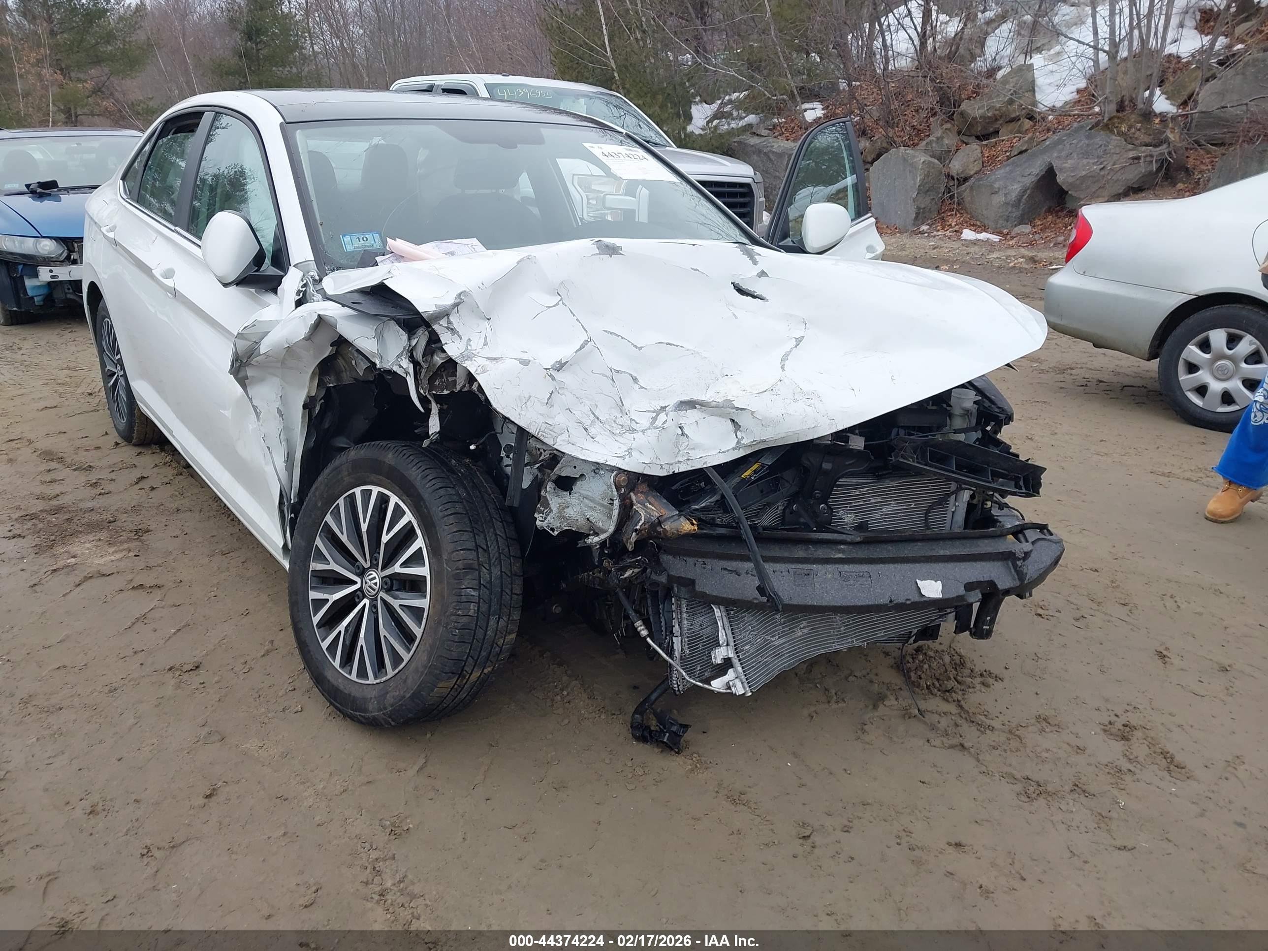 VOLKSWAGEN JETTA image 6