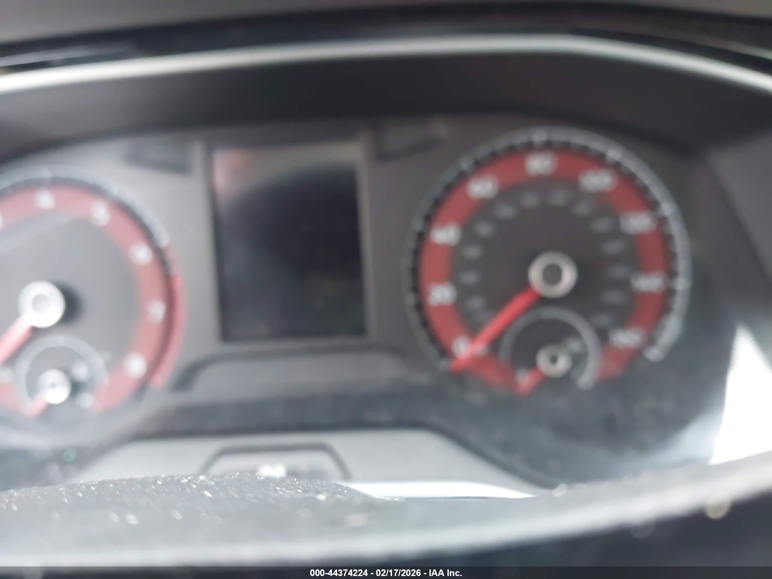 VOLKSWAGEN JETTA image 7