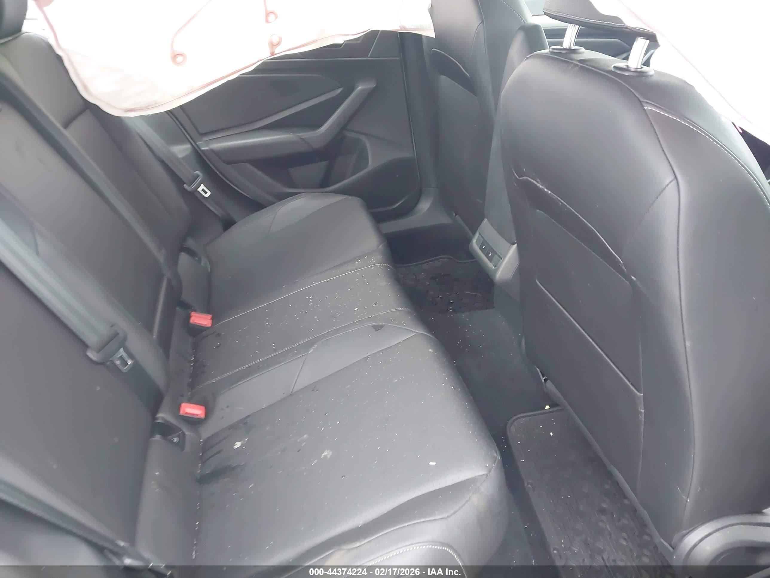 VOLKSWAGEN JETTA image 8
