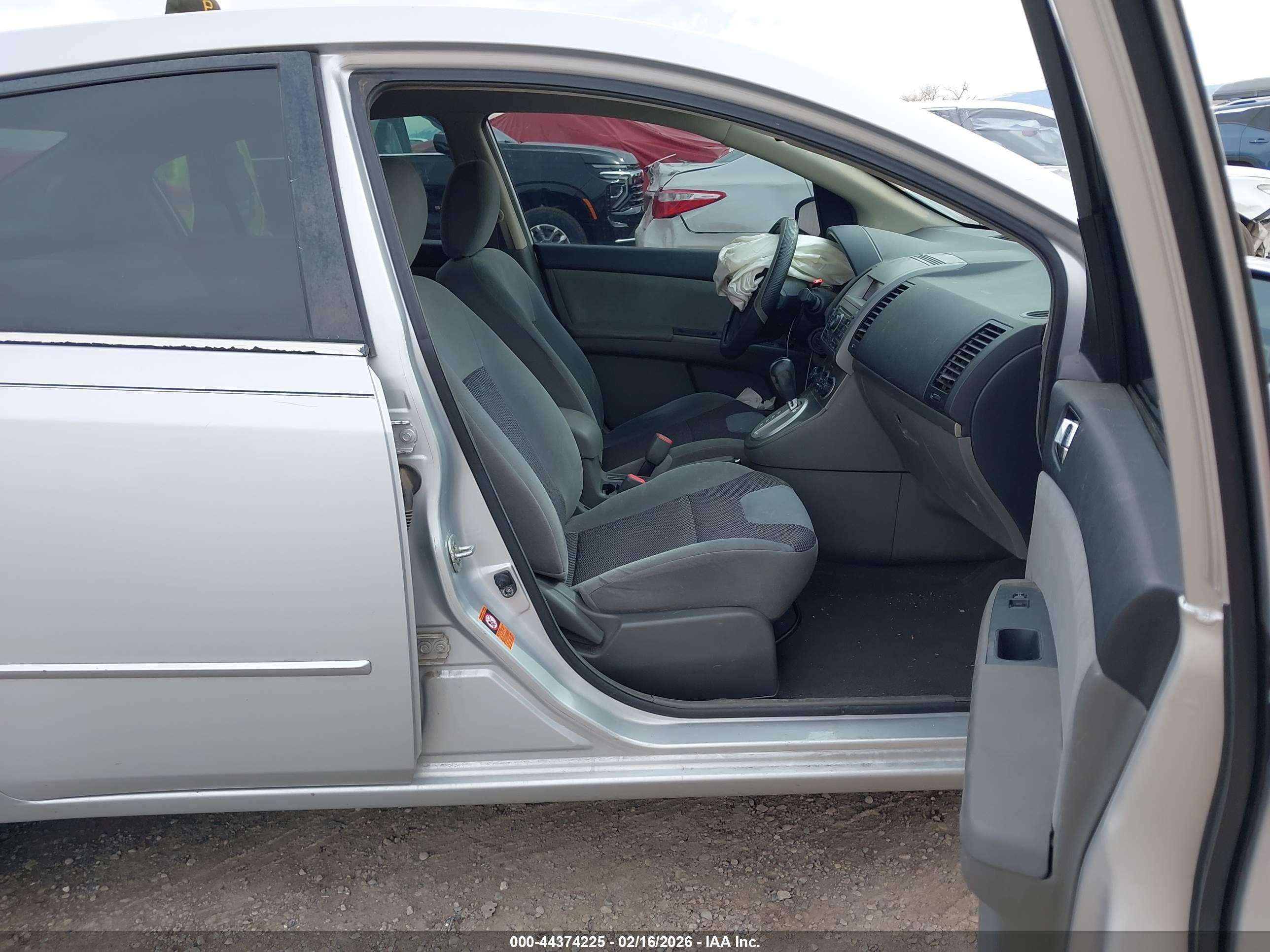 NISSAN SENTRA image 5