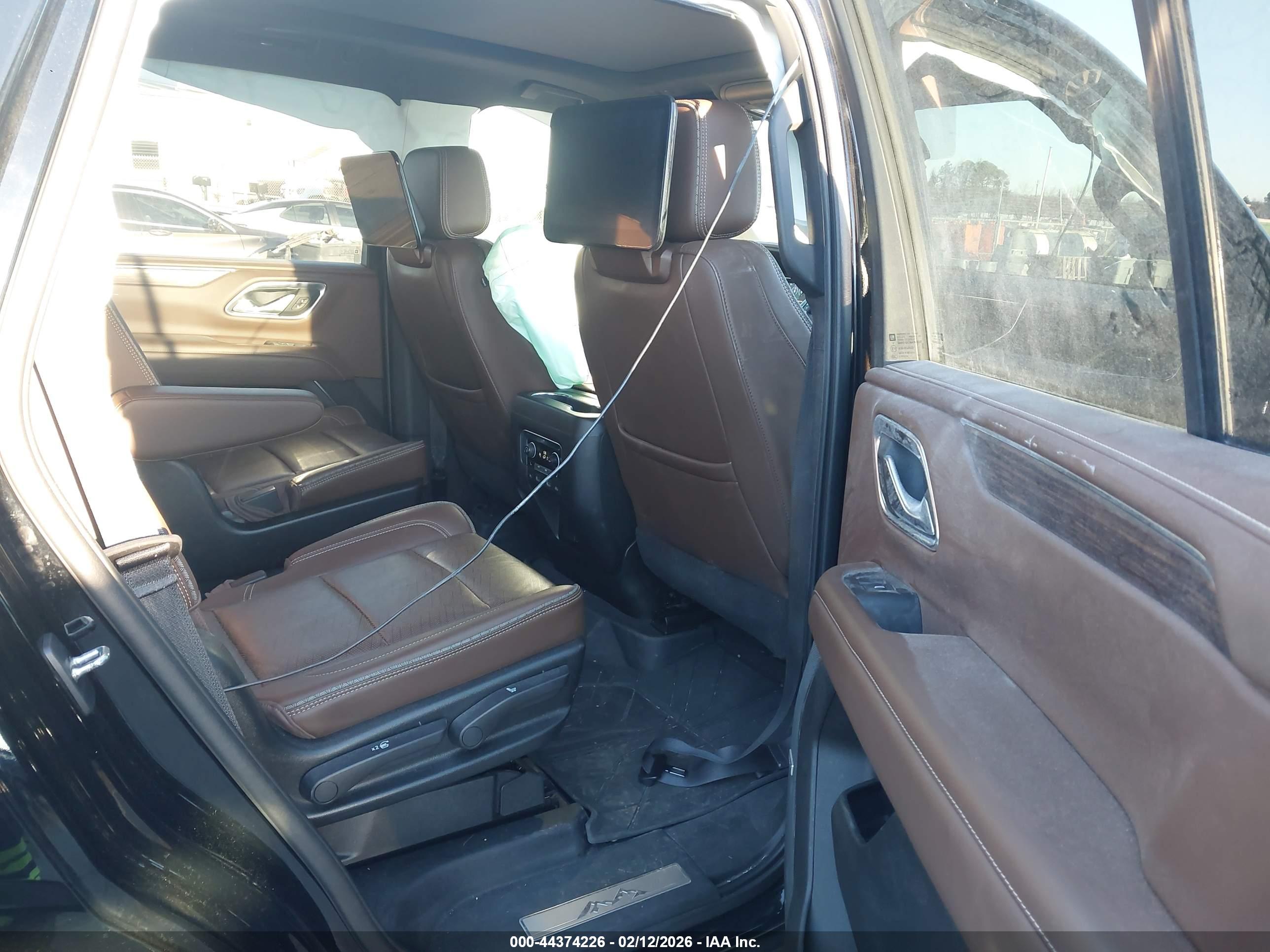CHEVROLET TAHOE image 8