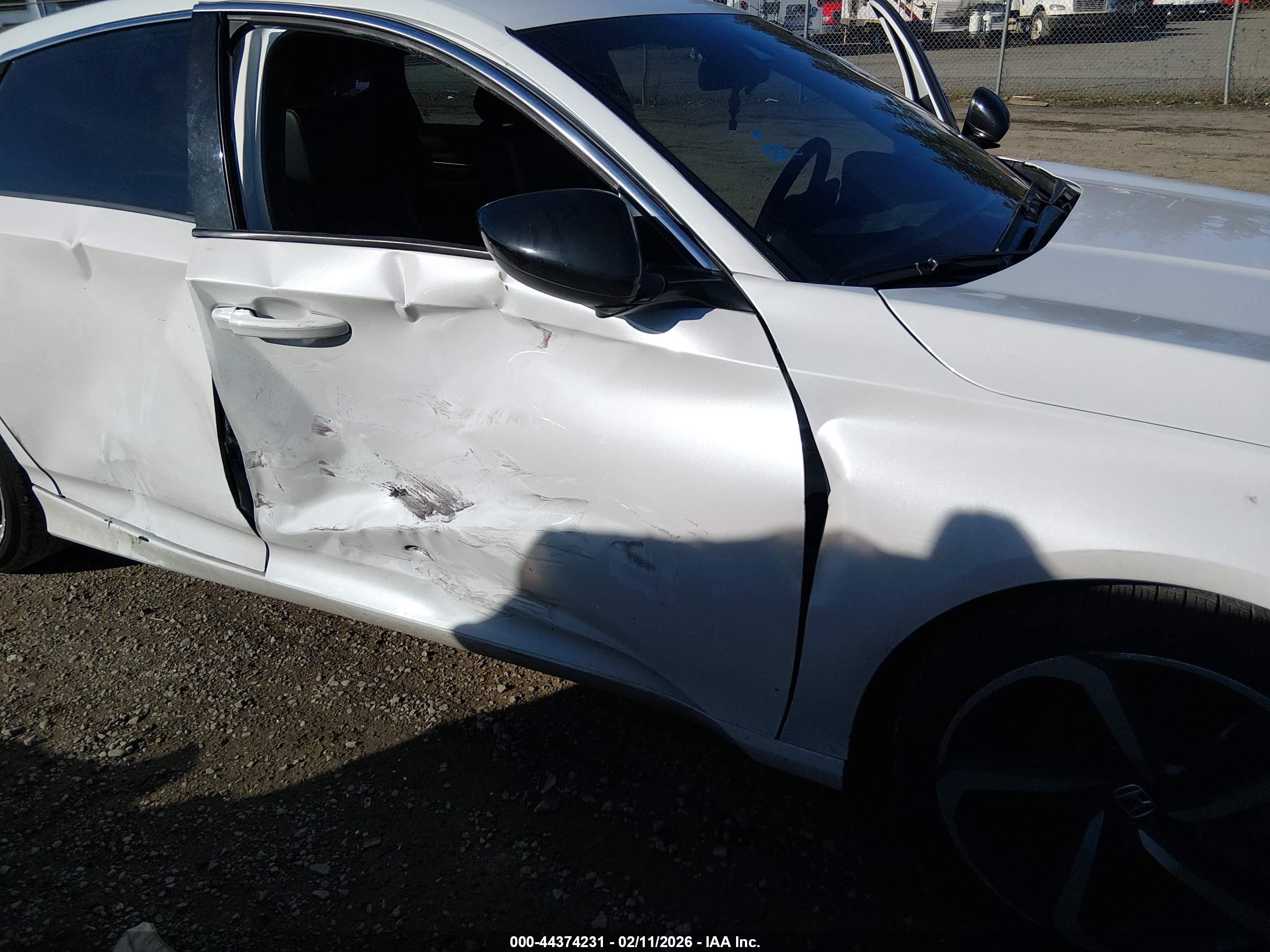 HONDA ACCORD image 6