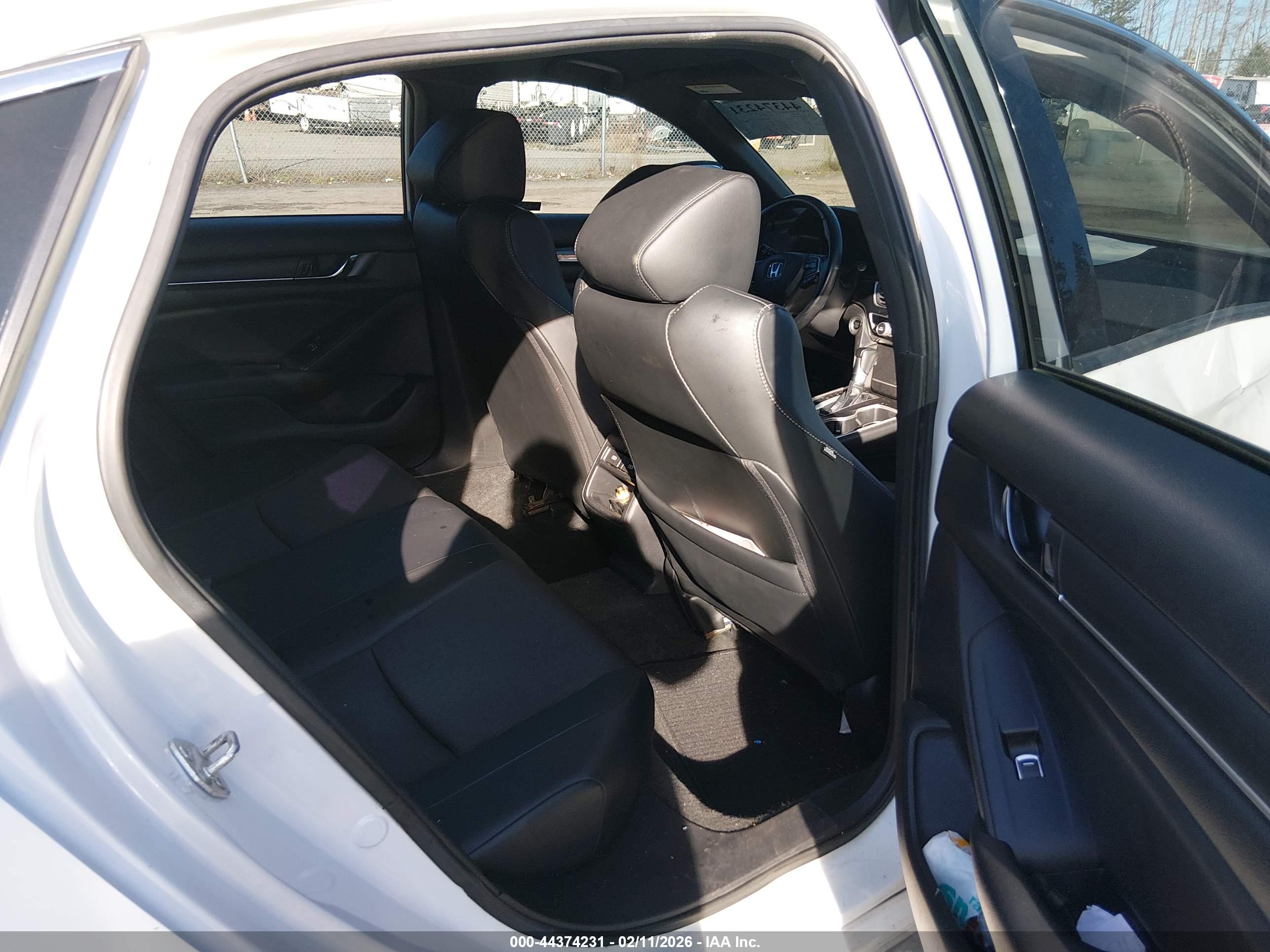 HONDA ACCORD image 8