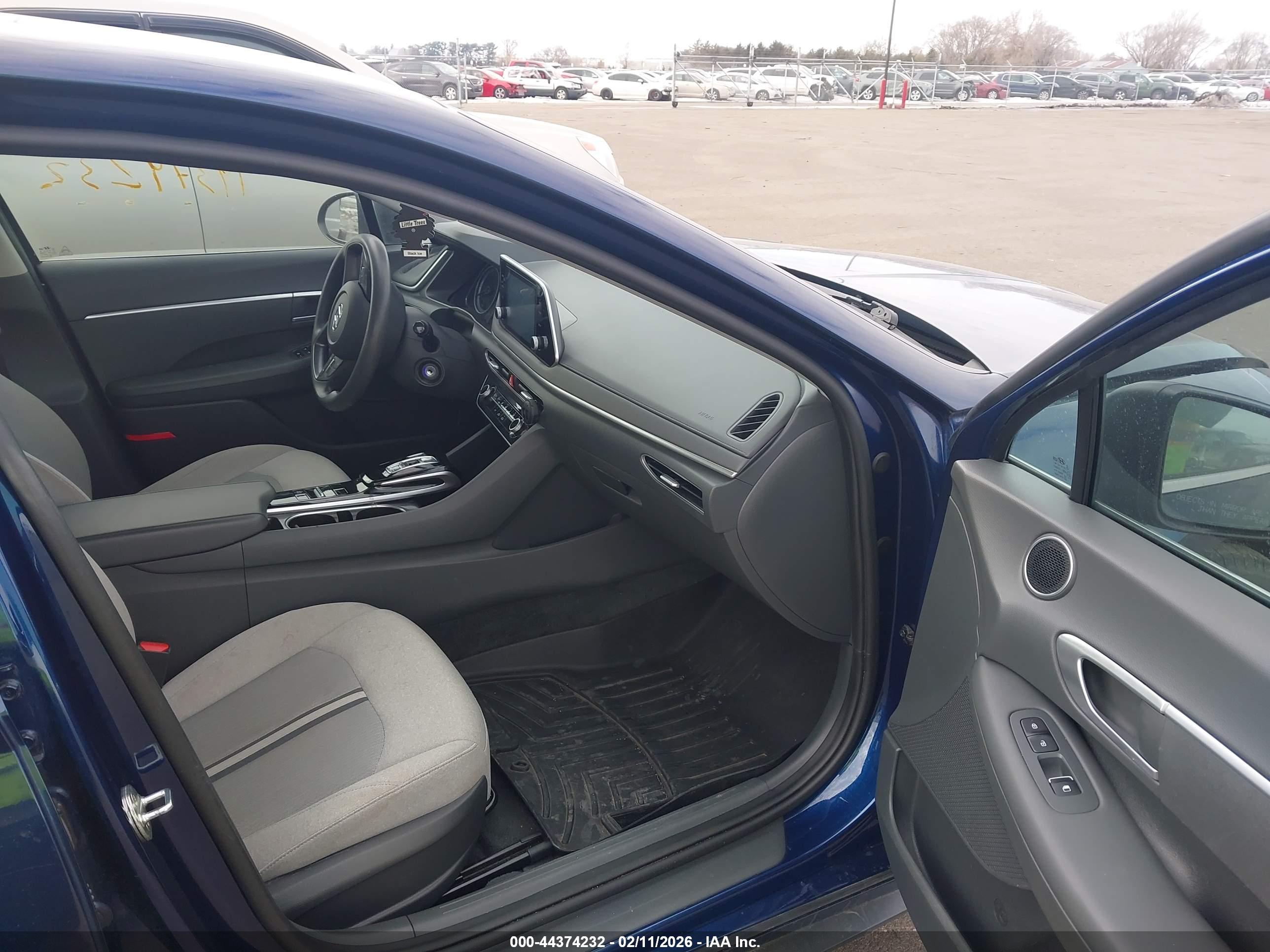 HYUNDAI SONATA image 5